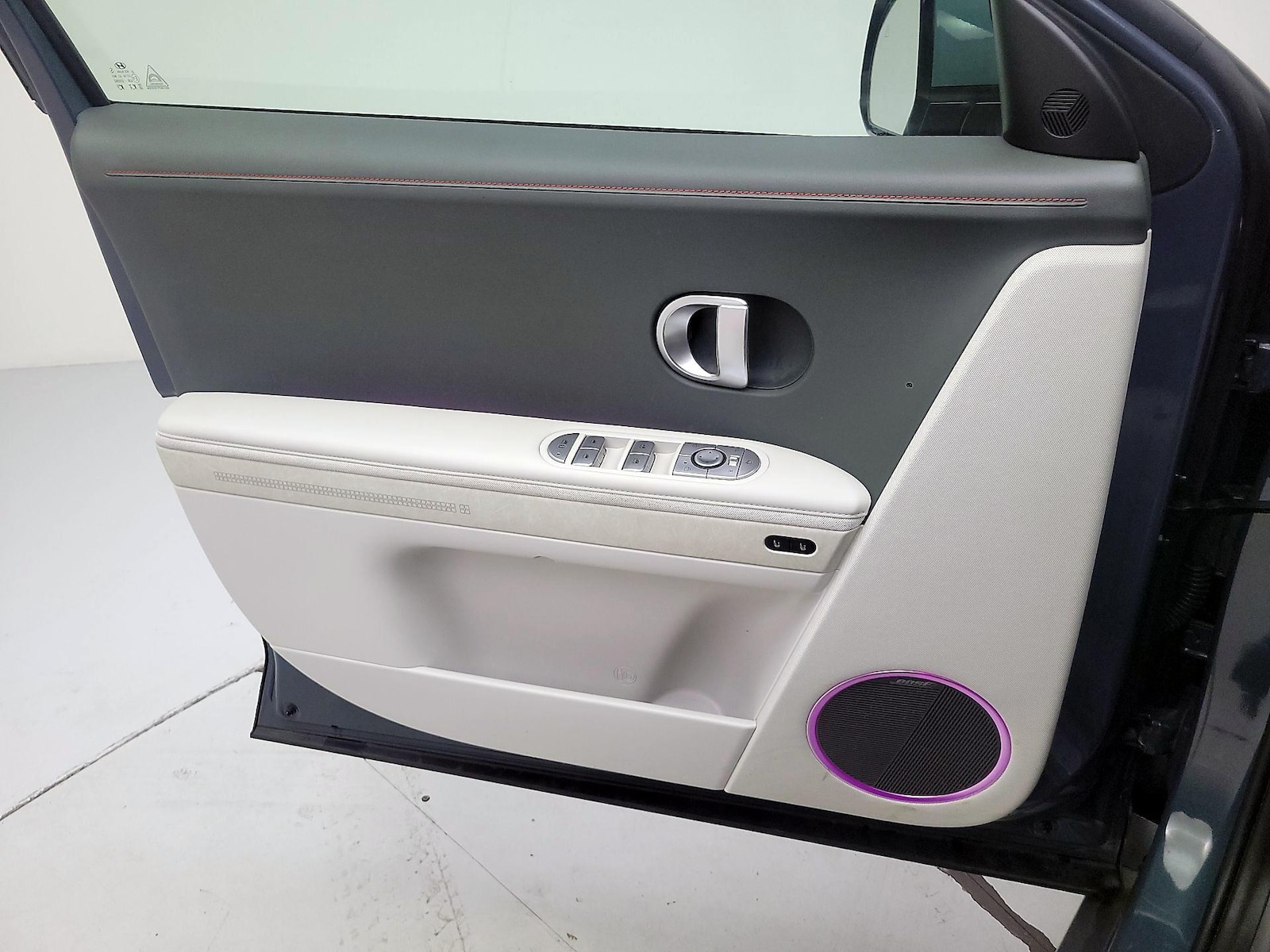 2024 Hyundai IONIQ 5 Limited - Photo 13