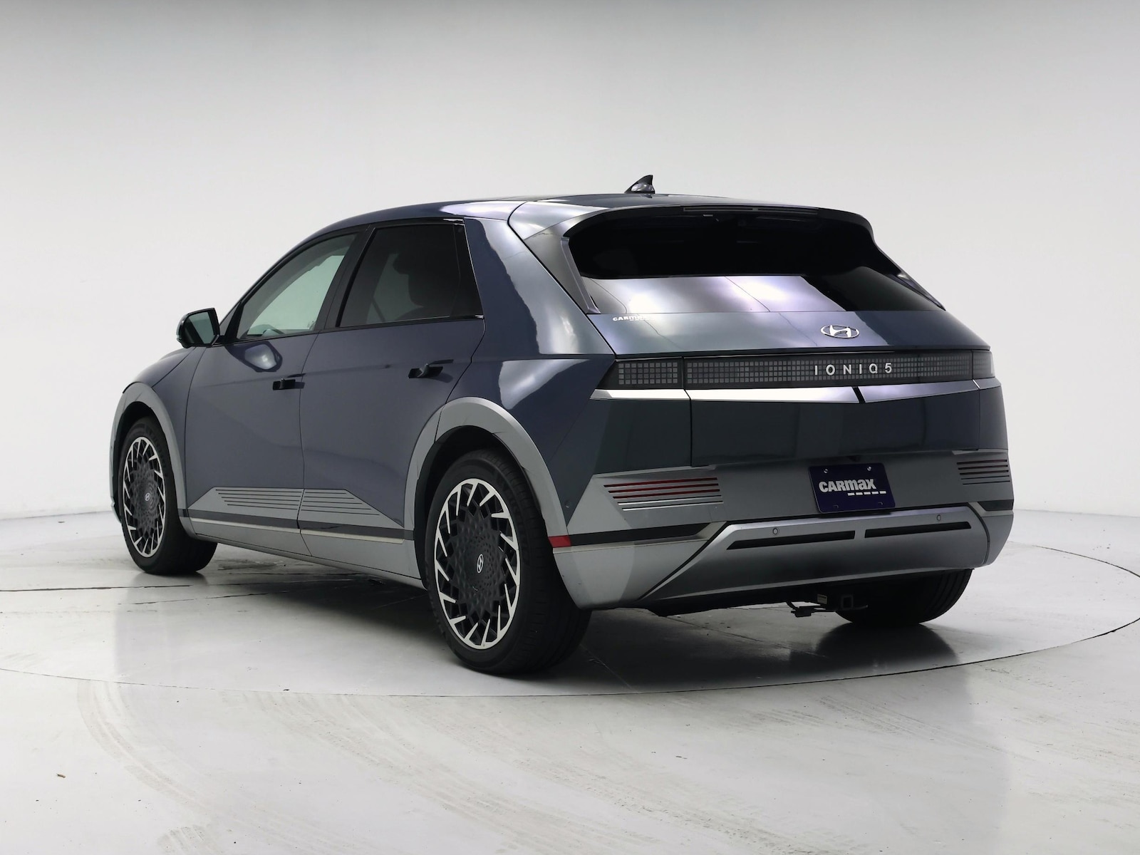 2024 Hyundai IONIQ 5 Limited - Photo 3