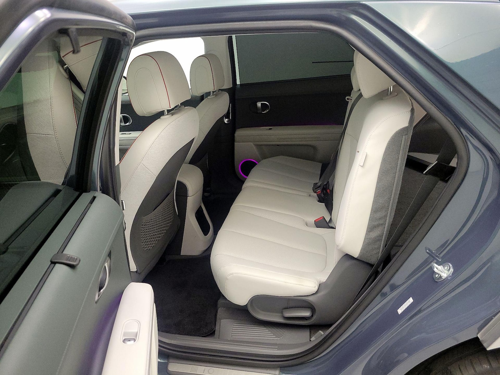 2024 Hyundai IONIQ 5 Limited - Photo 22