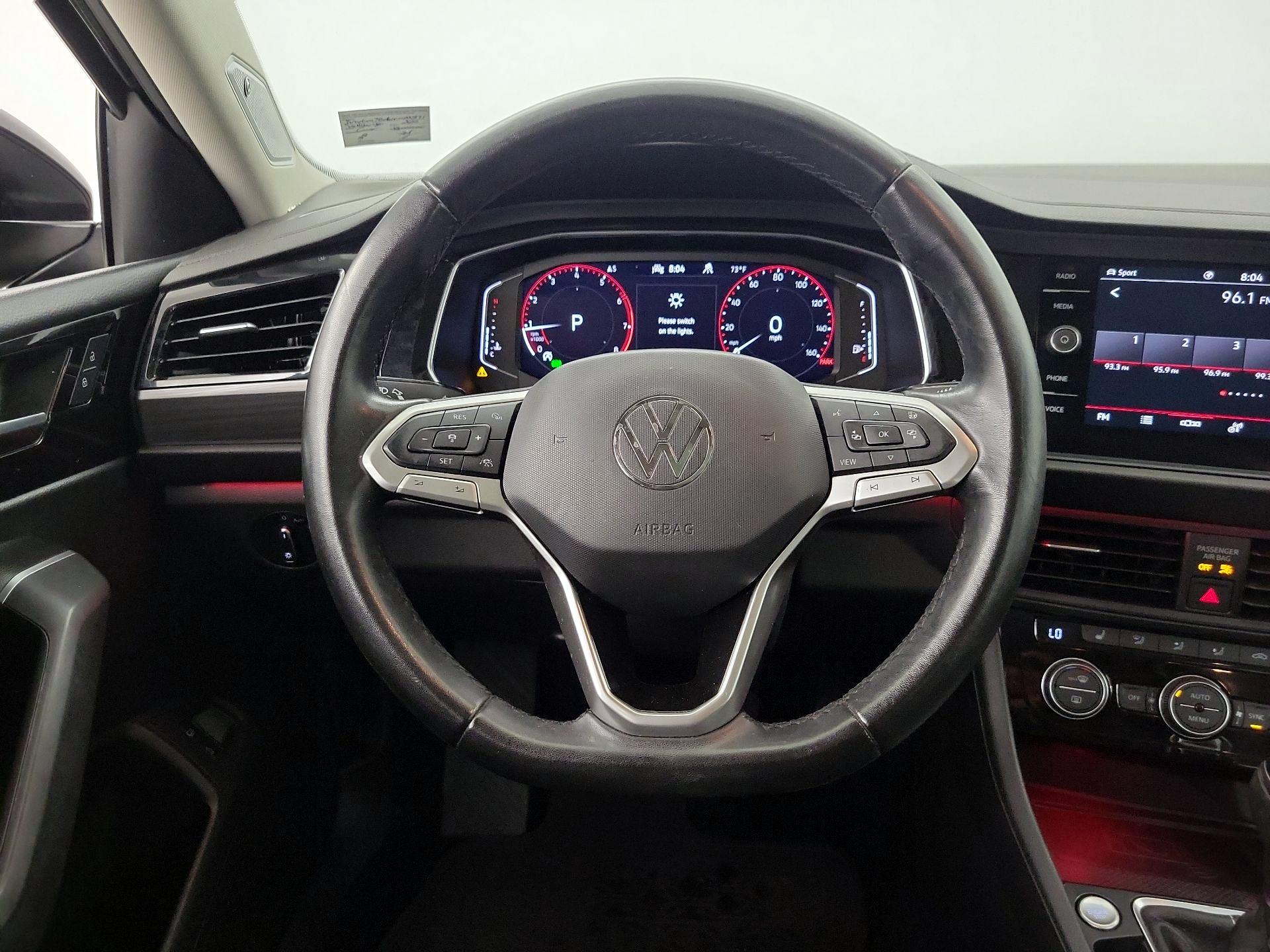Thumbnail: 2022 Volkswagen Jetta - 10