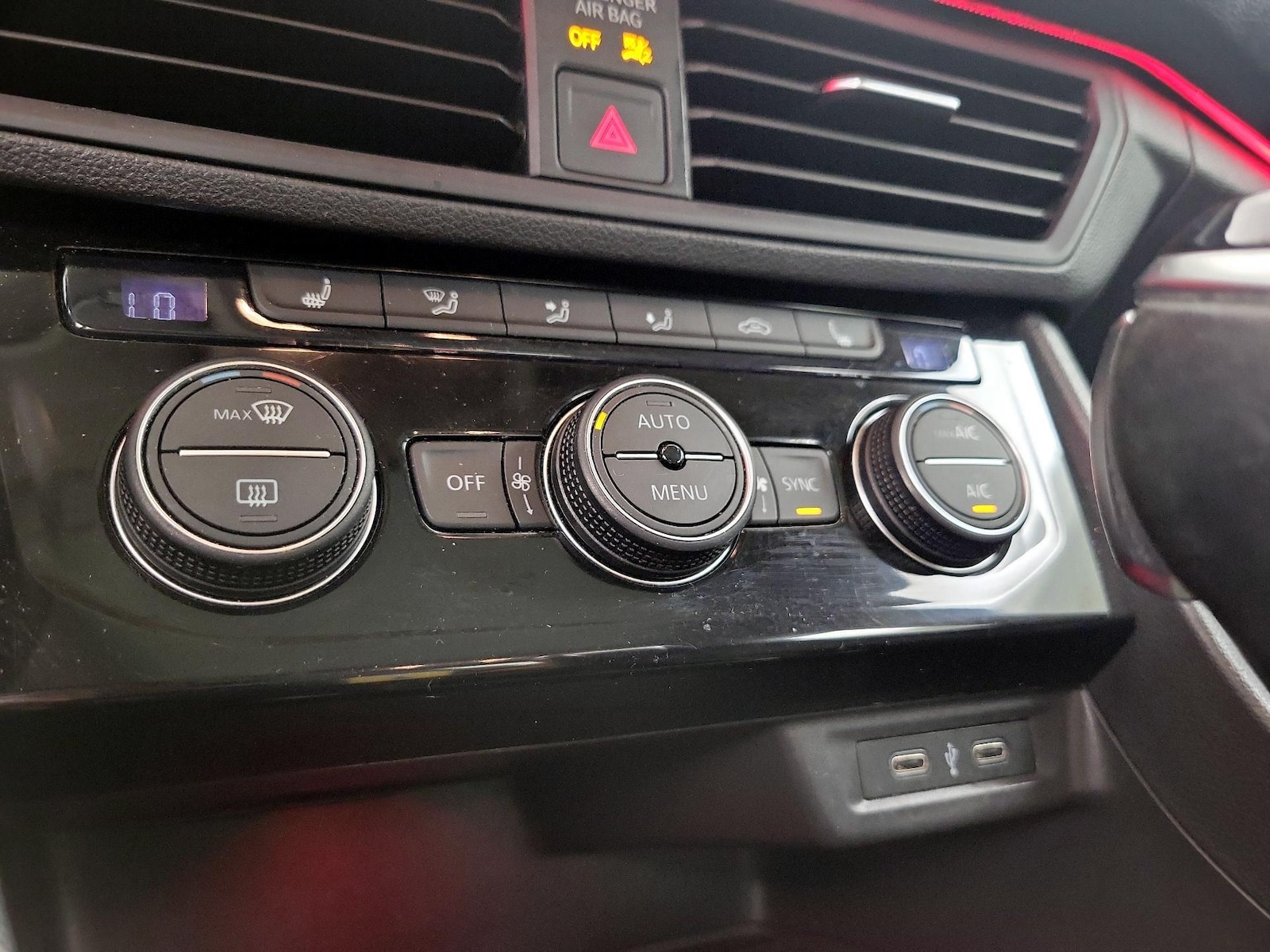 2022 Volkswagen Jetta SEL - Photo 18