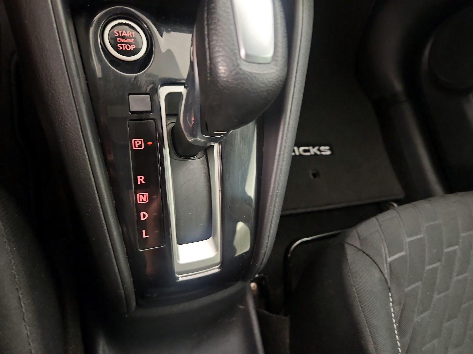 Thumbnail: 2021 Nissan Kicks - 16