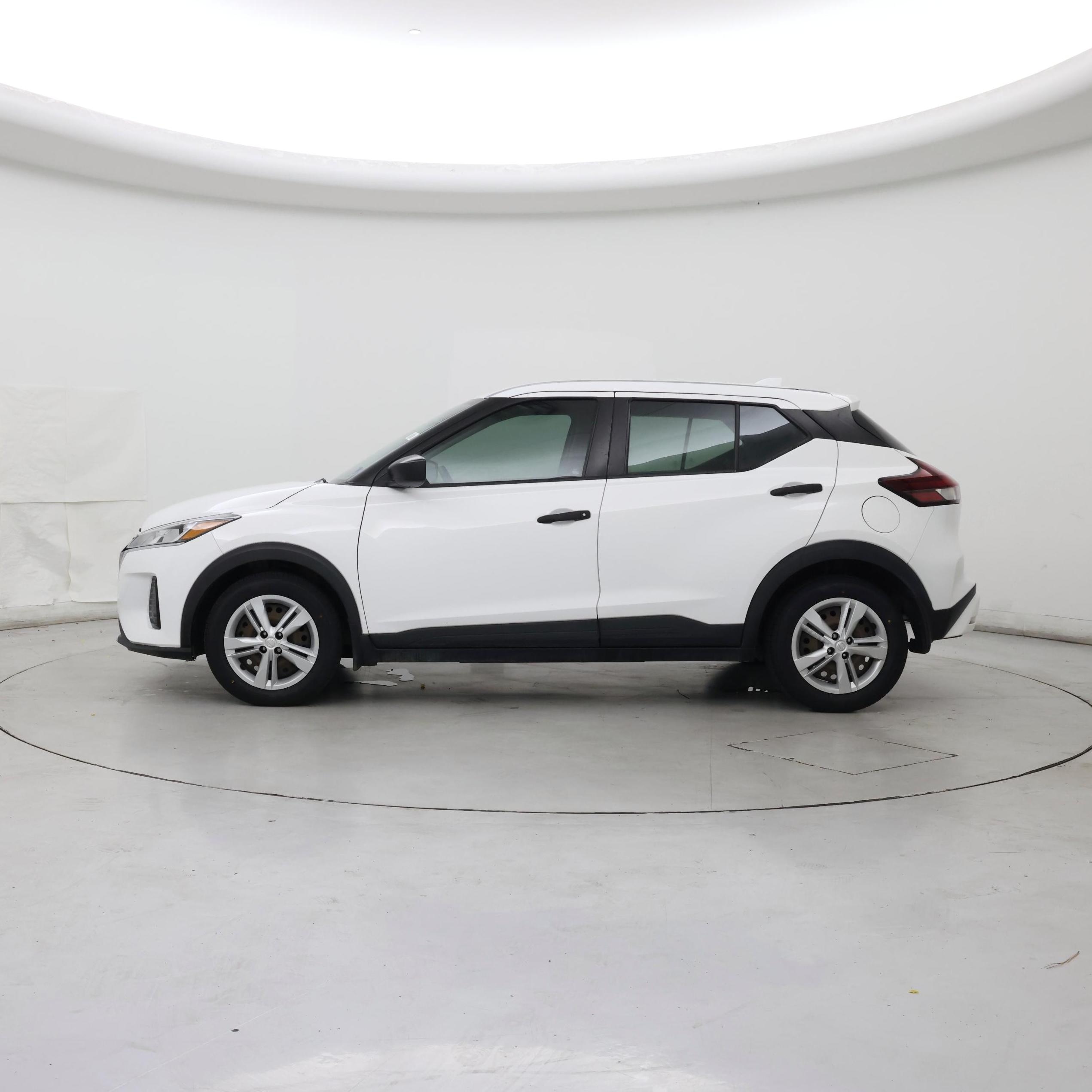 Thumbnail: 2021 Nissan Kicks - 3