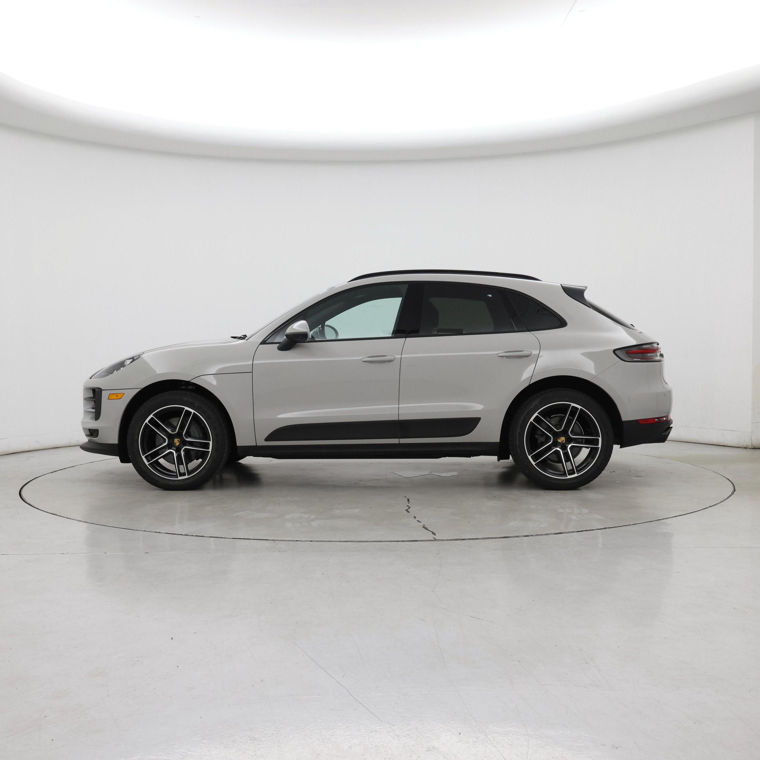 Thumbnail: 2021 Porsche Macan - 3