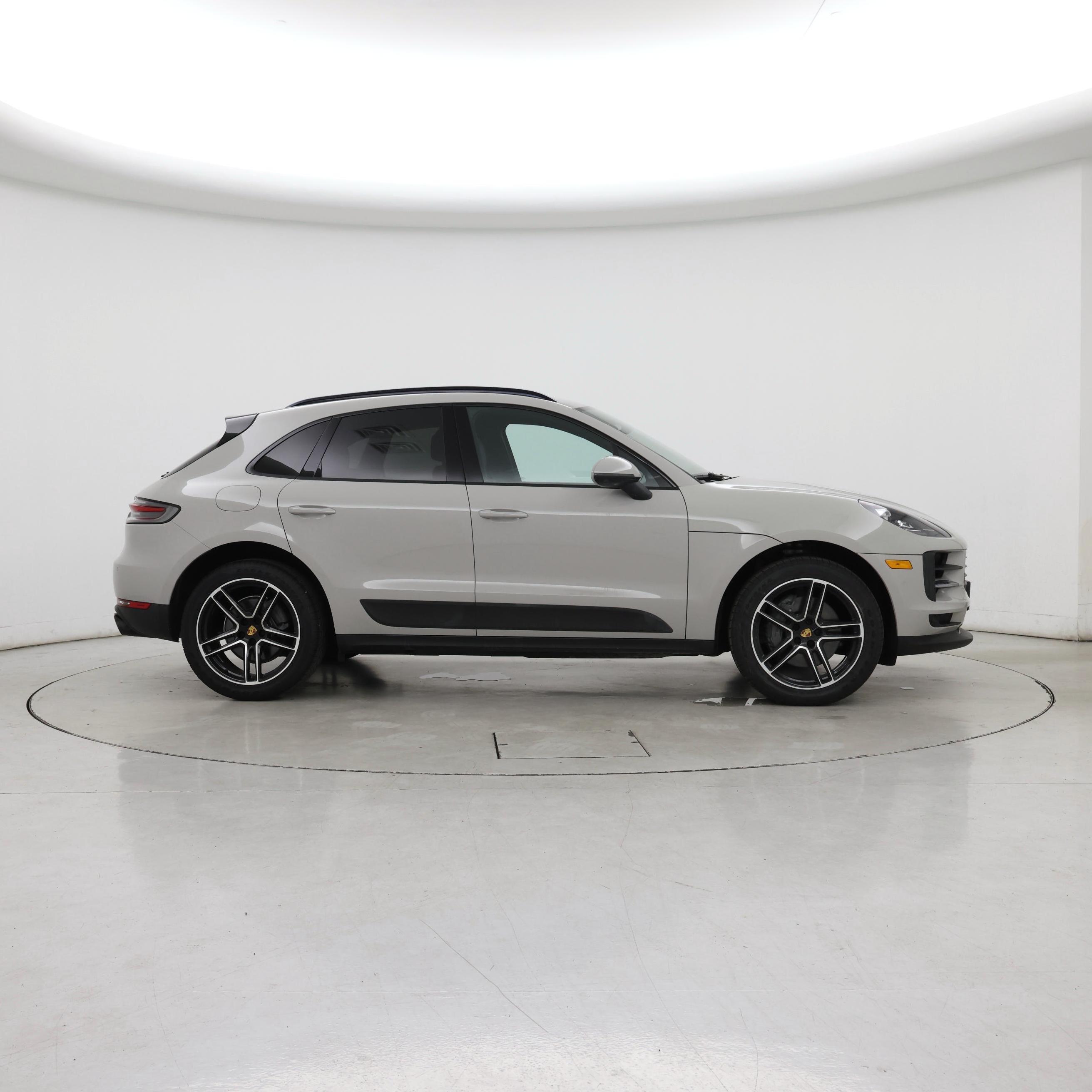 Thumbnail: 2021 Porsche Macan - 7