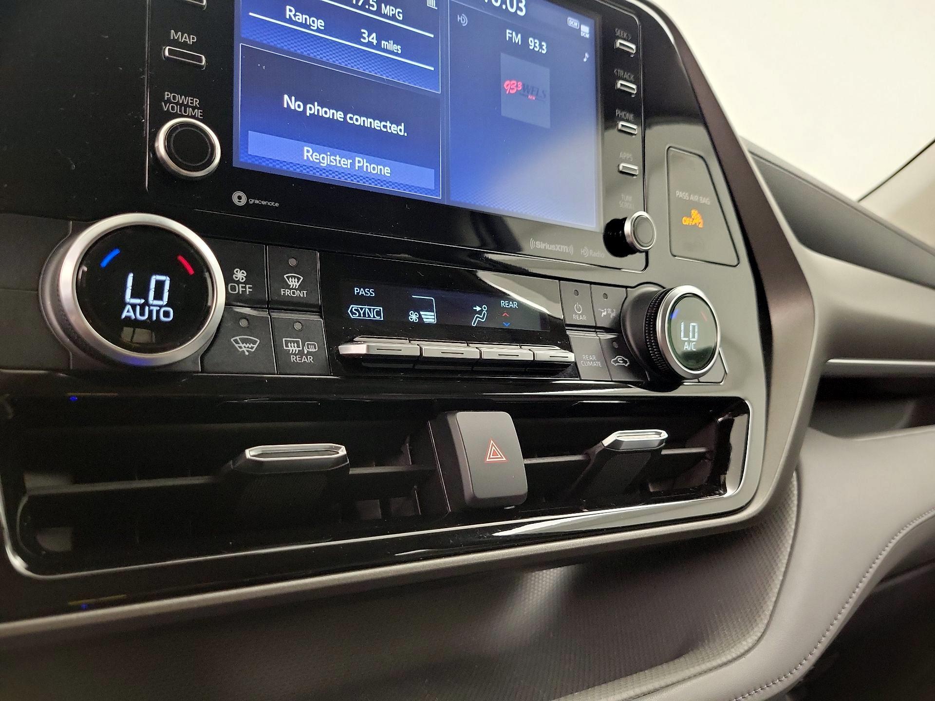 Thumbnail: 2021 Toyota Highlander - 16