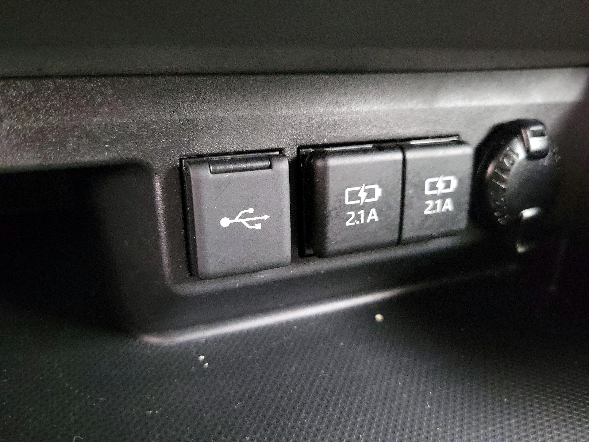 Thumbnail: 2021 Toyota Highlander - 18