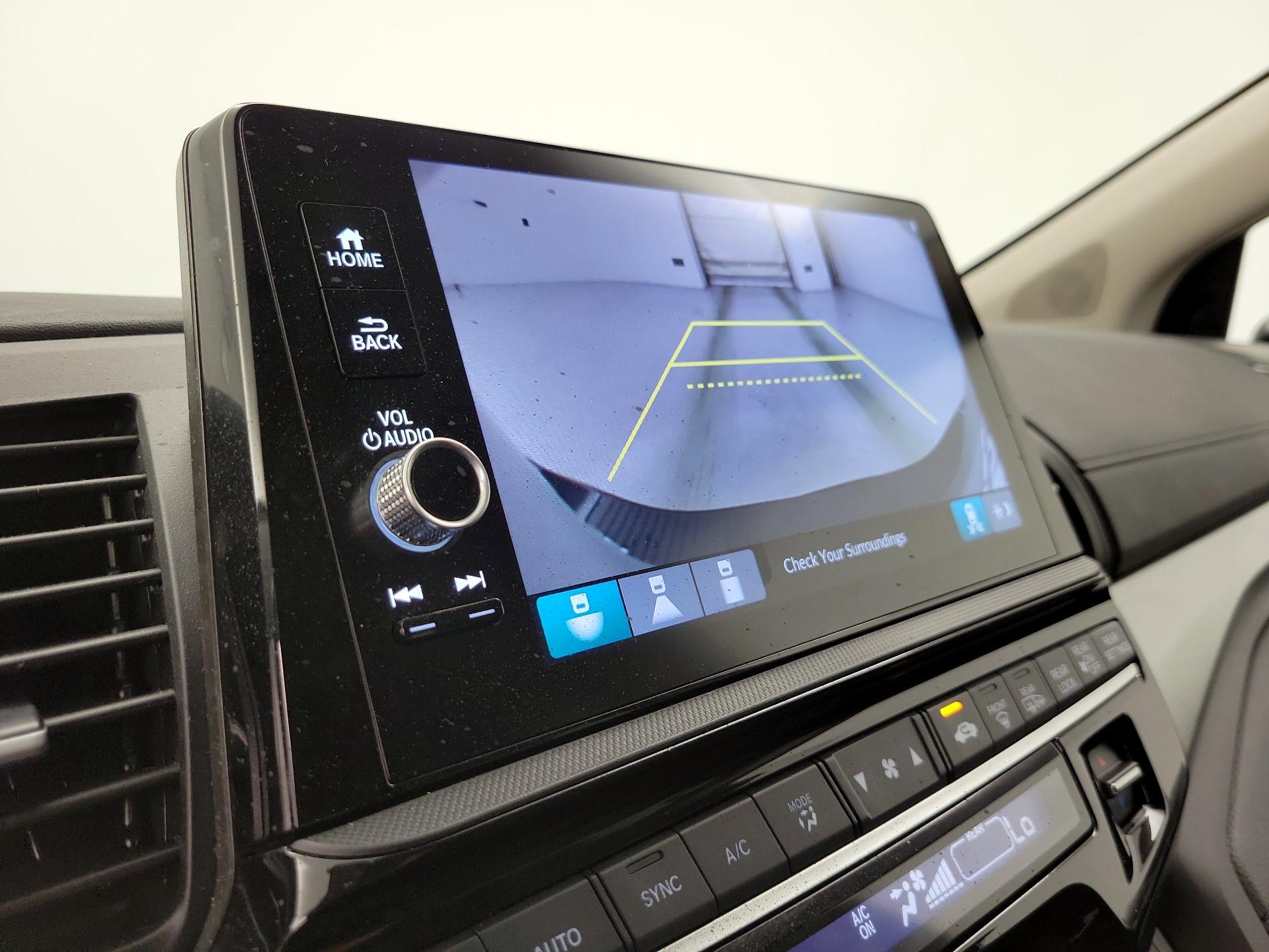 Thumbnail: 2025 Honda Odyssey - 14
