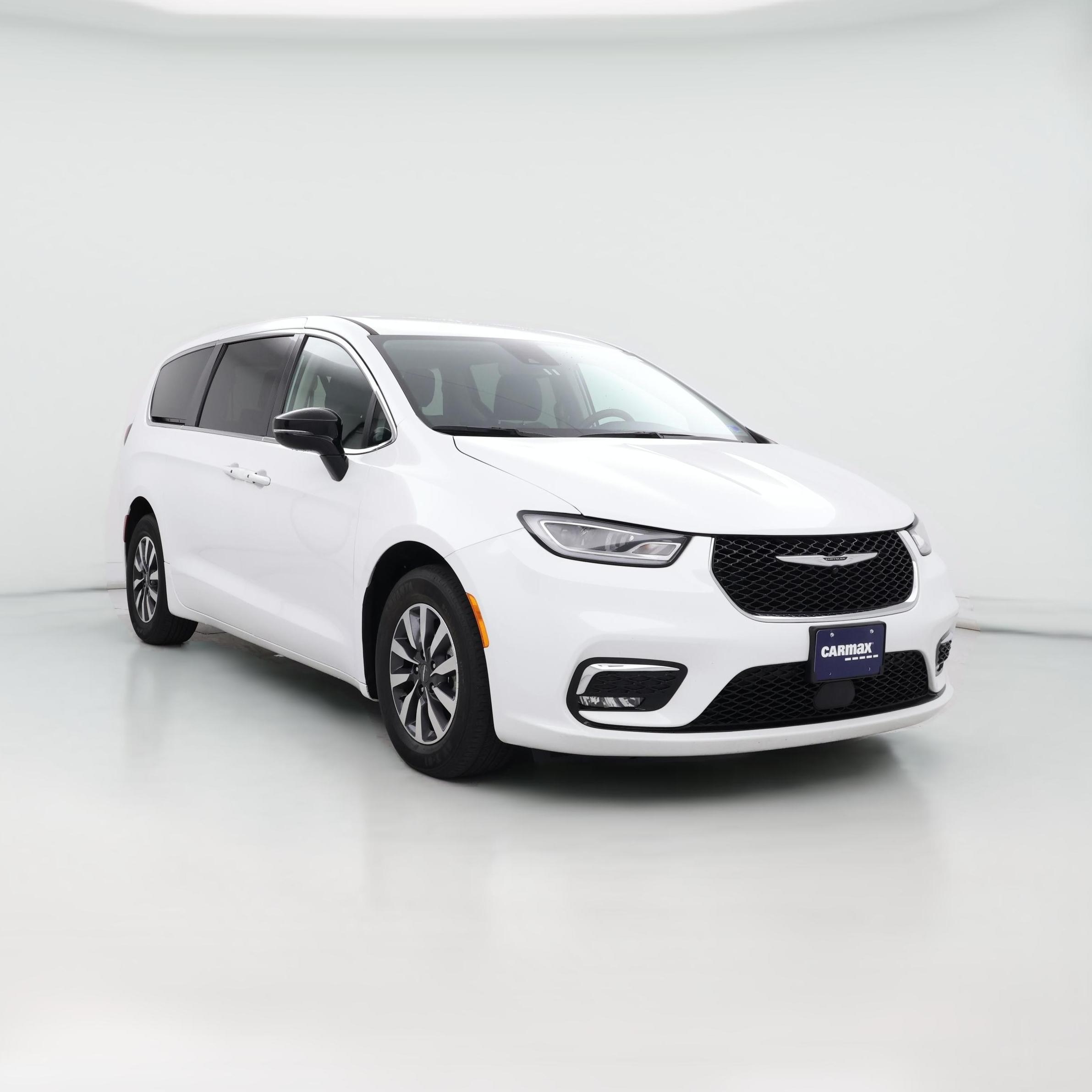 Thumbnail: 2024 Chrysler Pacifica - 1