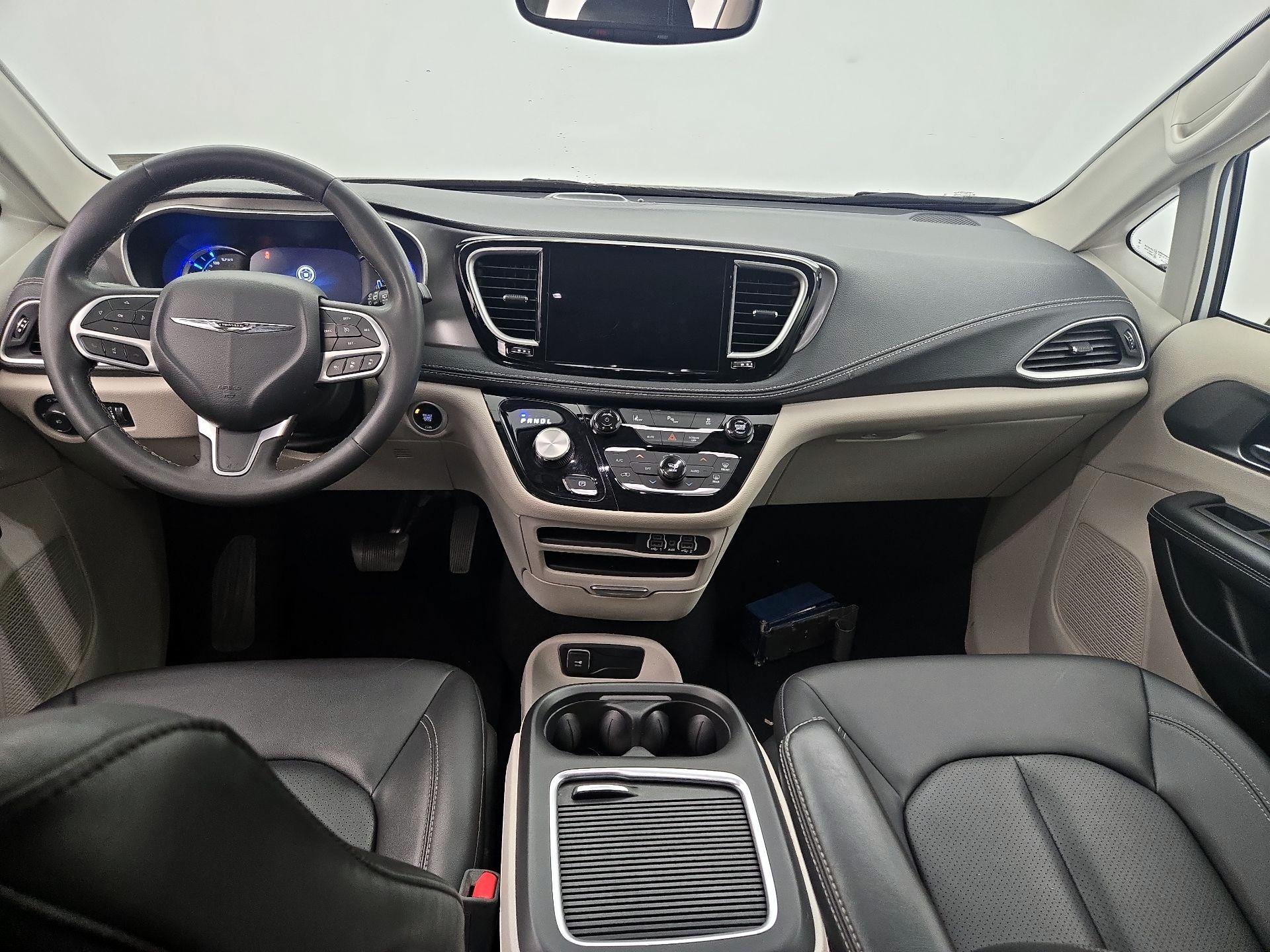 Thumbnail: 2024 Chrysler Pacifica - 9