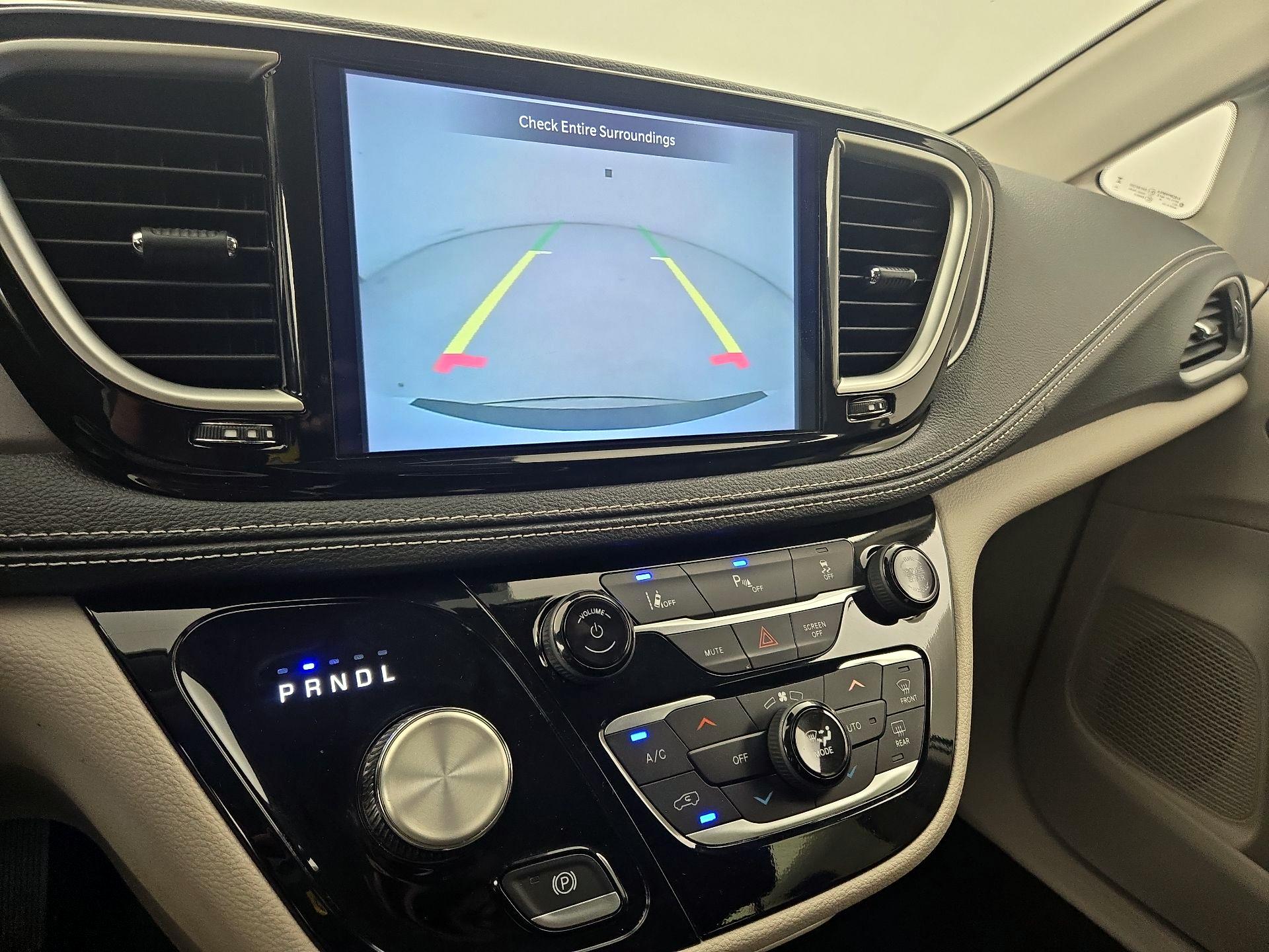 Thumbnail: 2024 Chrysler Pacifica - 15