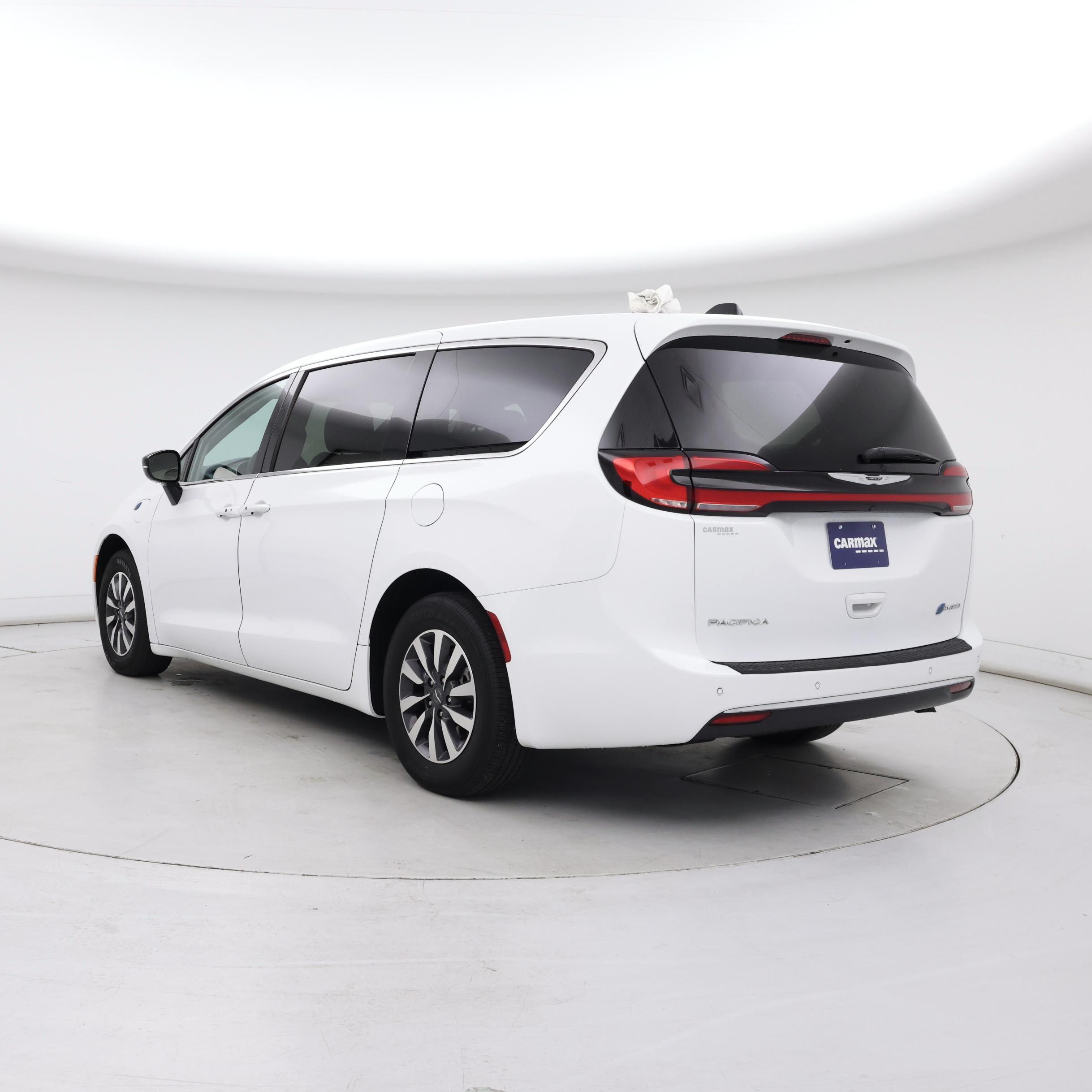 Thumbnail: 2024 Chrysler Pacifica - 2