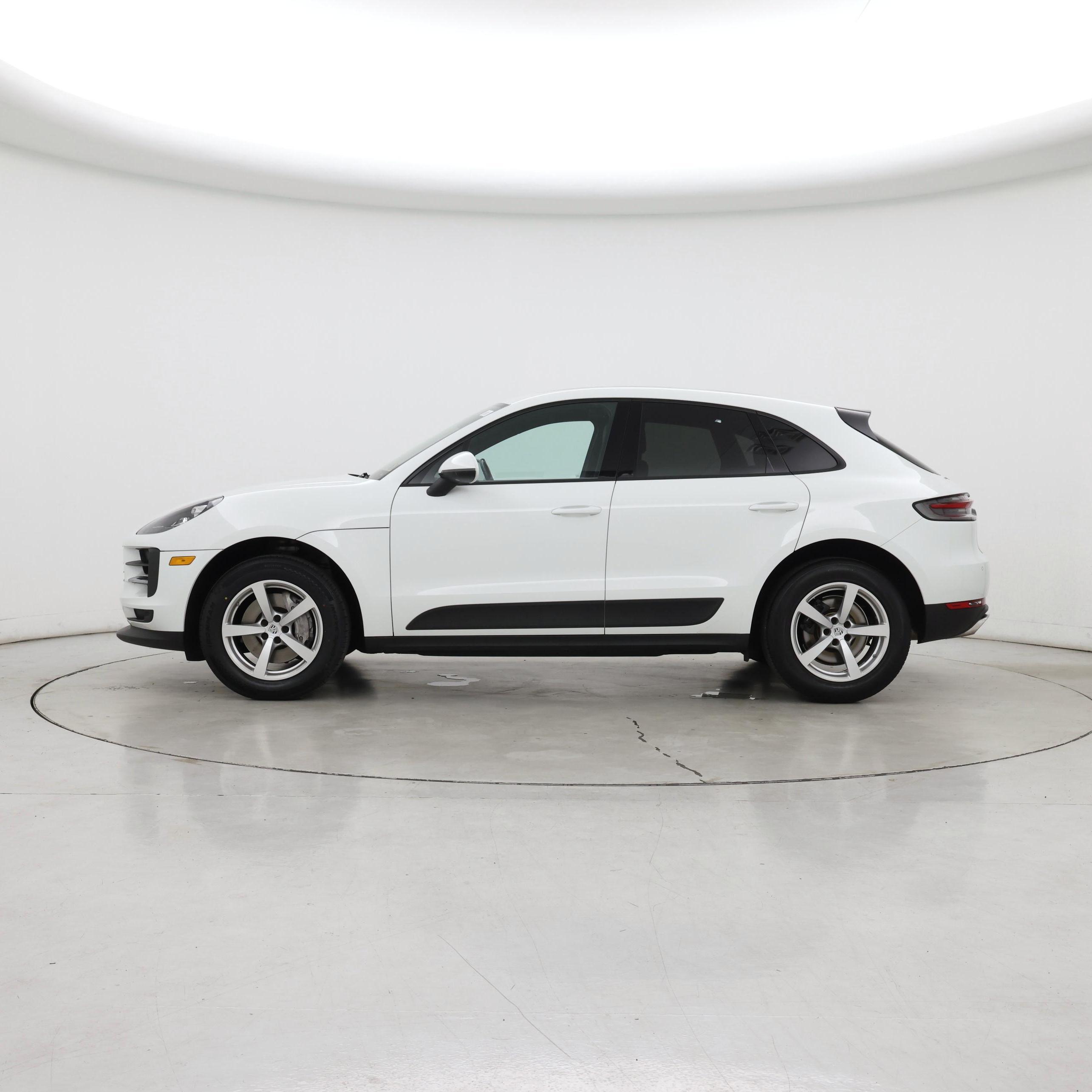 Thumbnail: 2021 Porsche Macan - 3