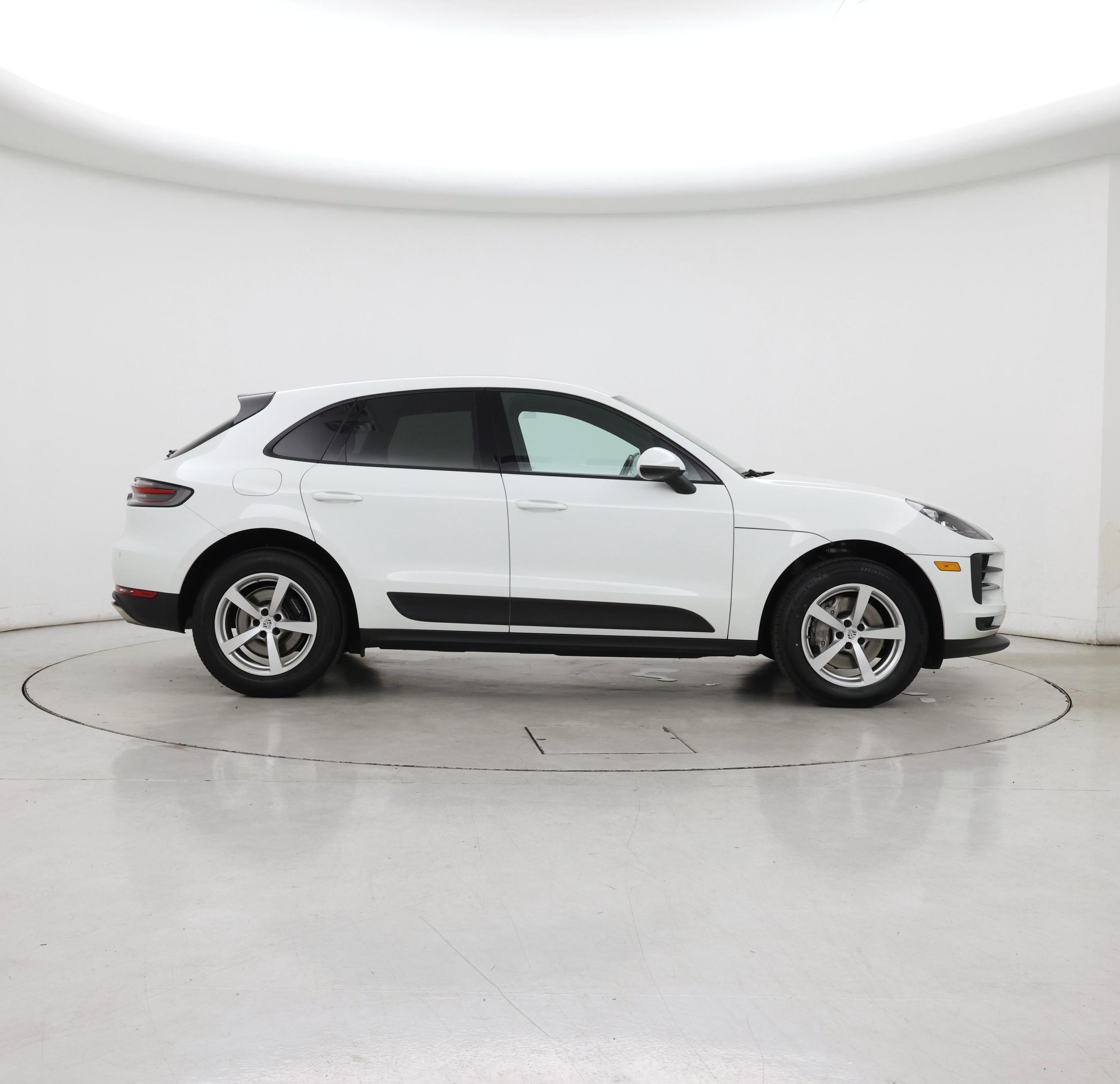 Thumbnail: 2021 Porsche Macan - 7