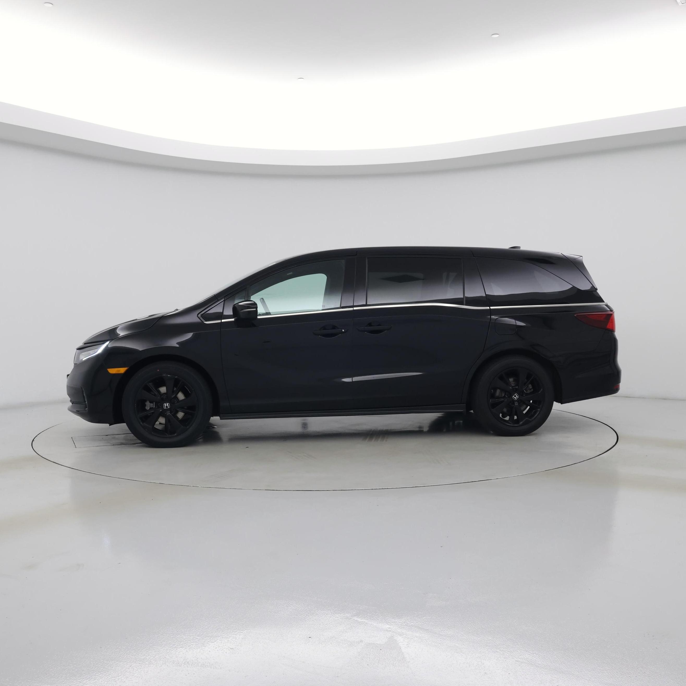 Thumbnail: 2023 Honda Odyssey - 3