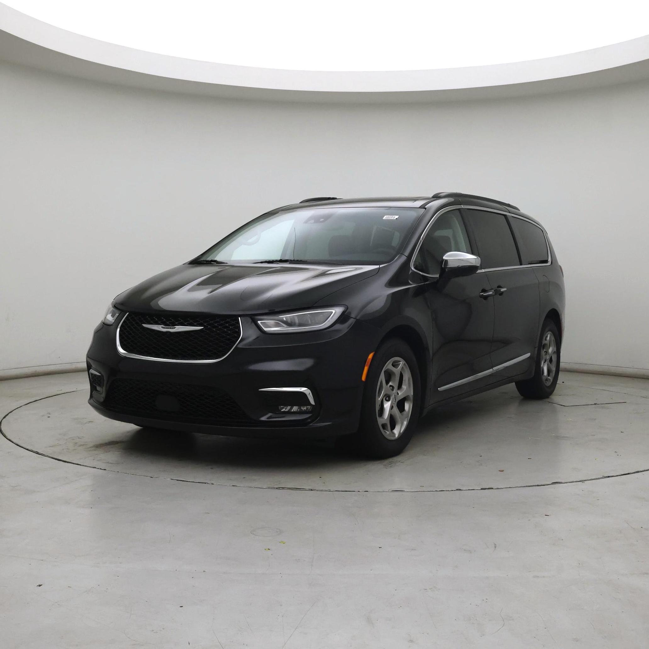 Thumbnail: 2023 Chrysler Pacifica - 4