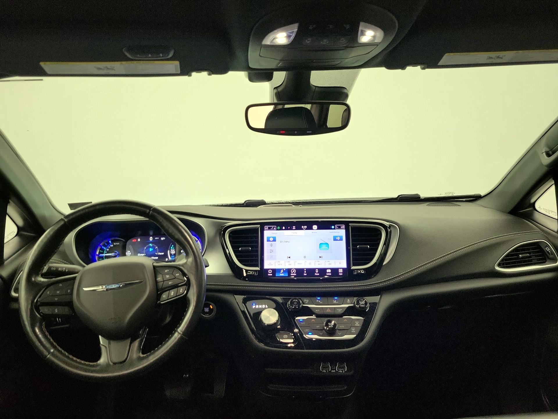 Thumbnail: 2021 Chrysler Pacifica - 9