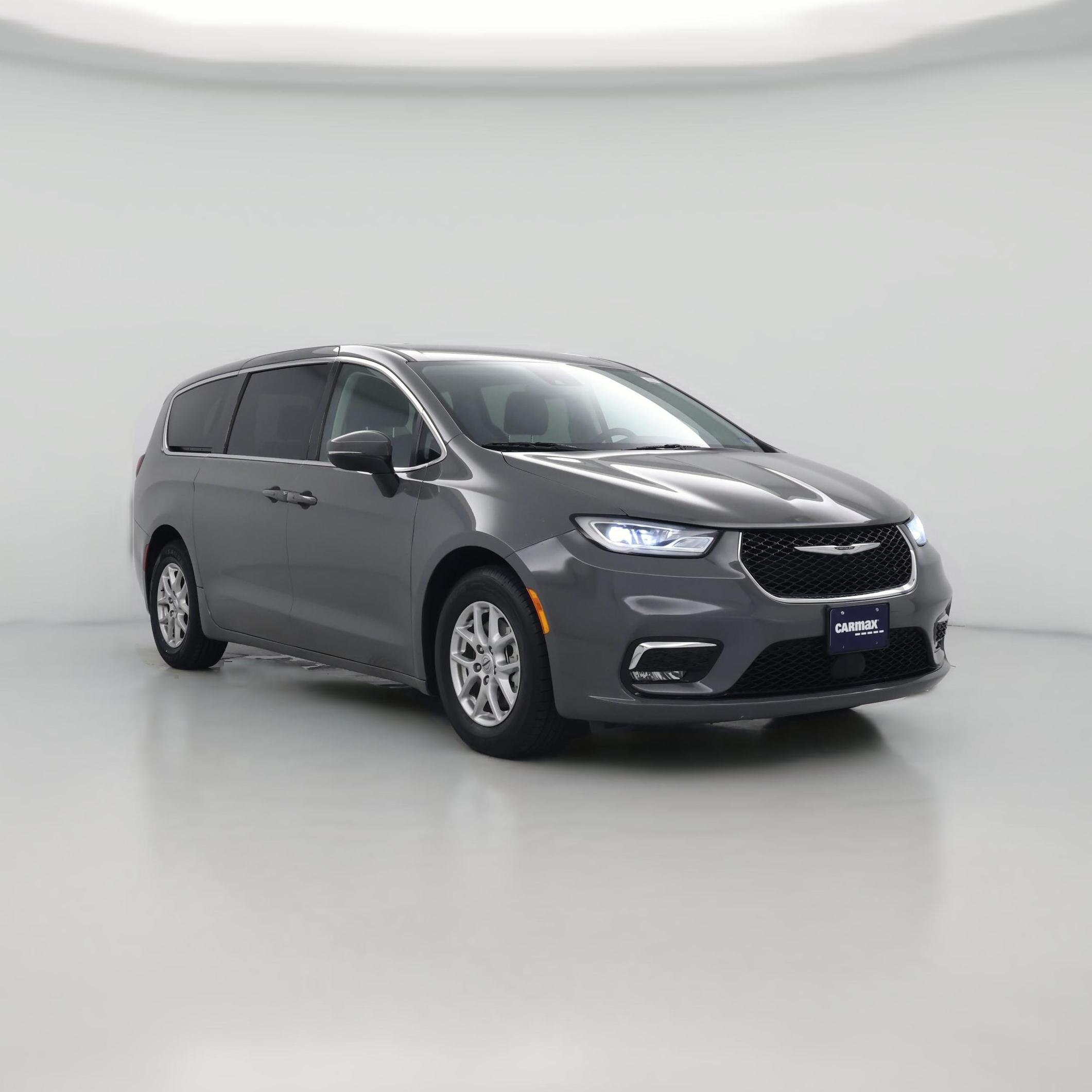 Thumbnail: 2023 Chrysler Pacifica - 1