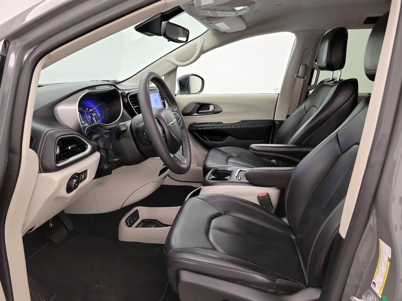2023 Chrysler Pacifica Touring L - Photo 12
