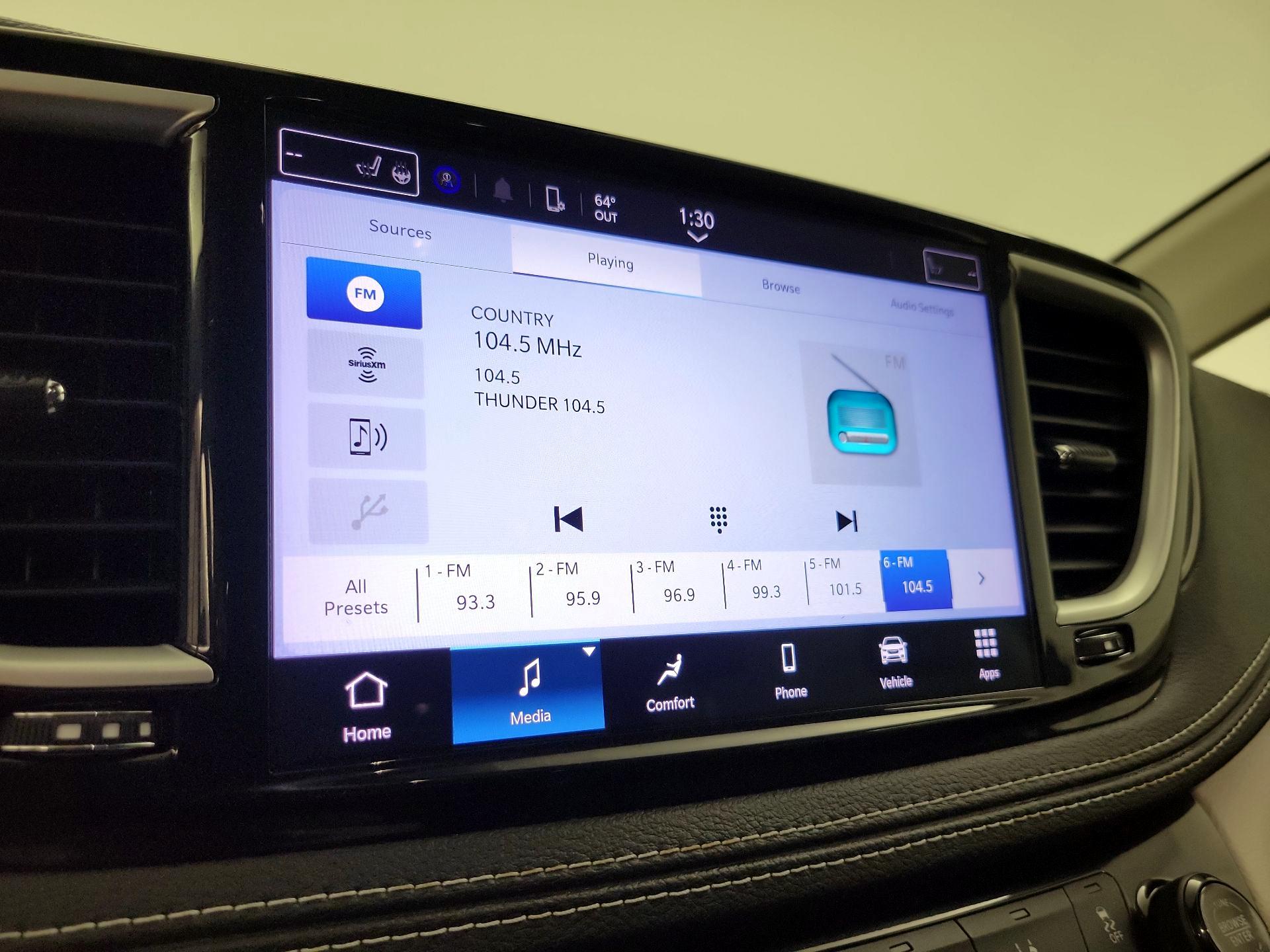Thumbnail: 2023 Chrysler Pacifica - 15