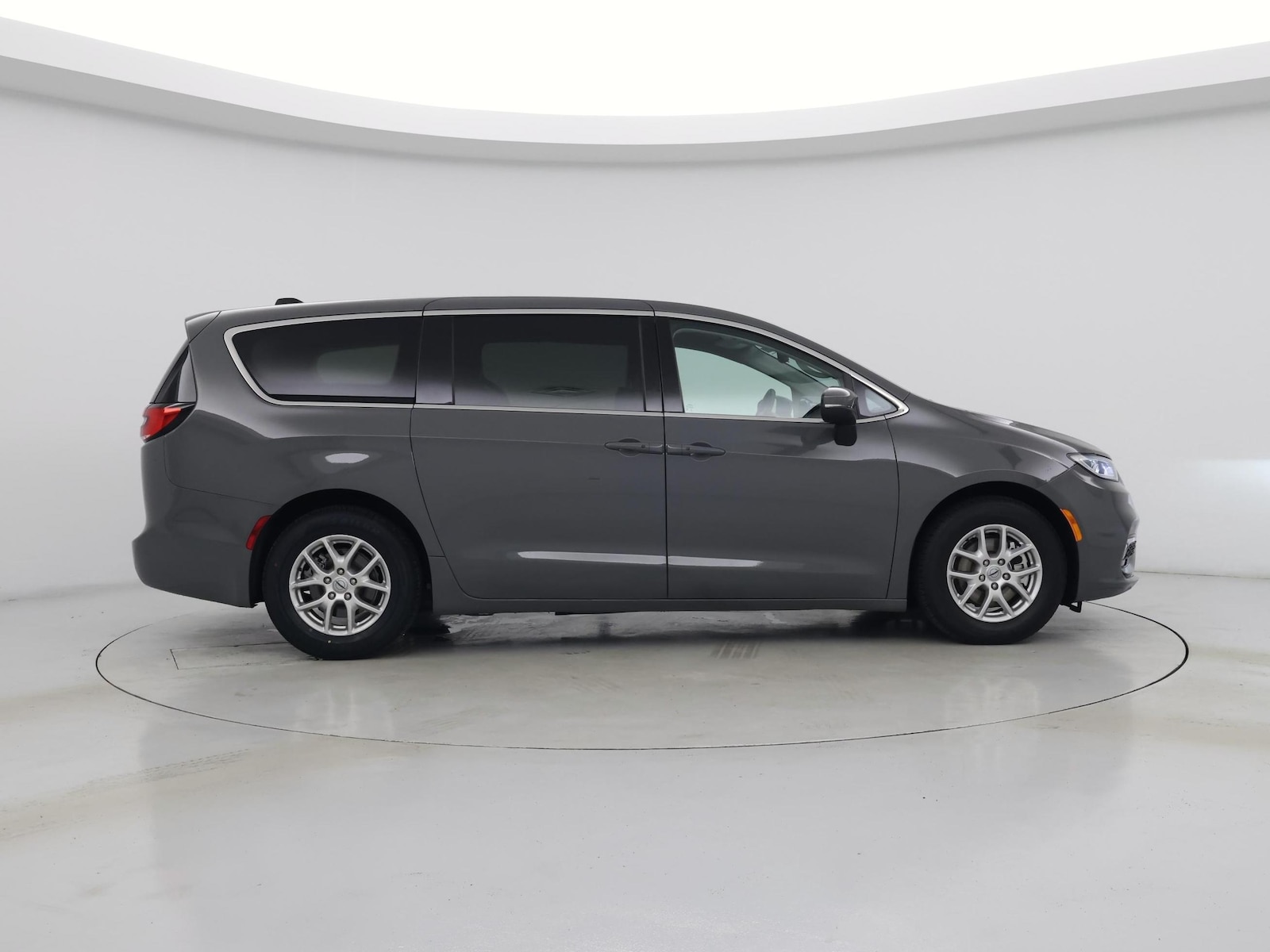 2023 Chrysler Pacifica Touring L - Photo 8