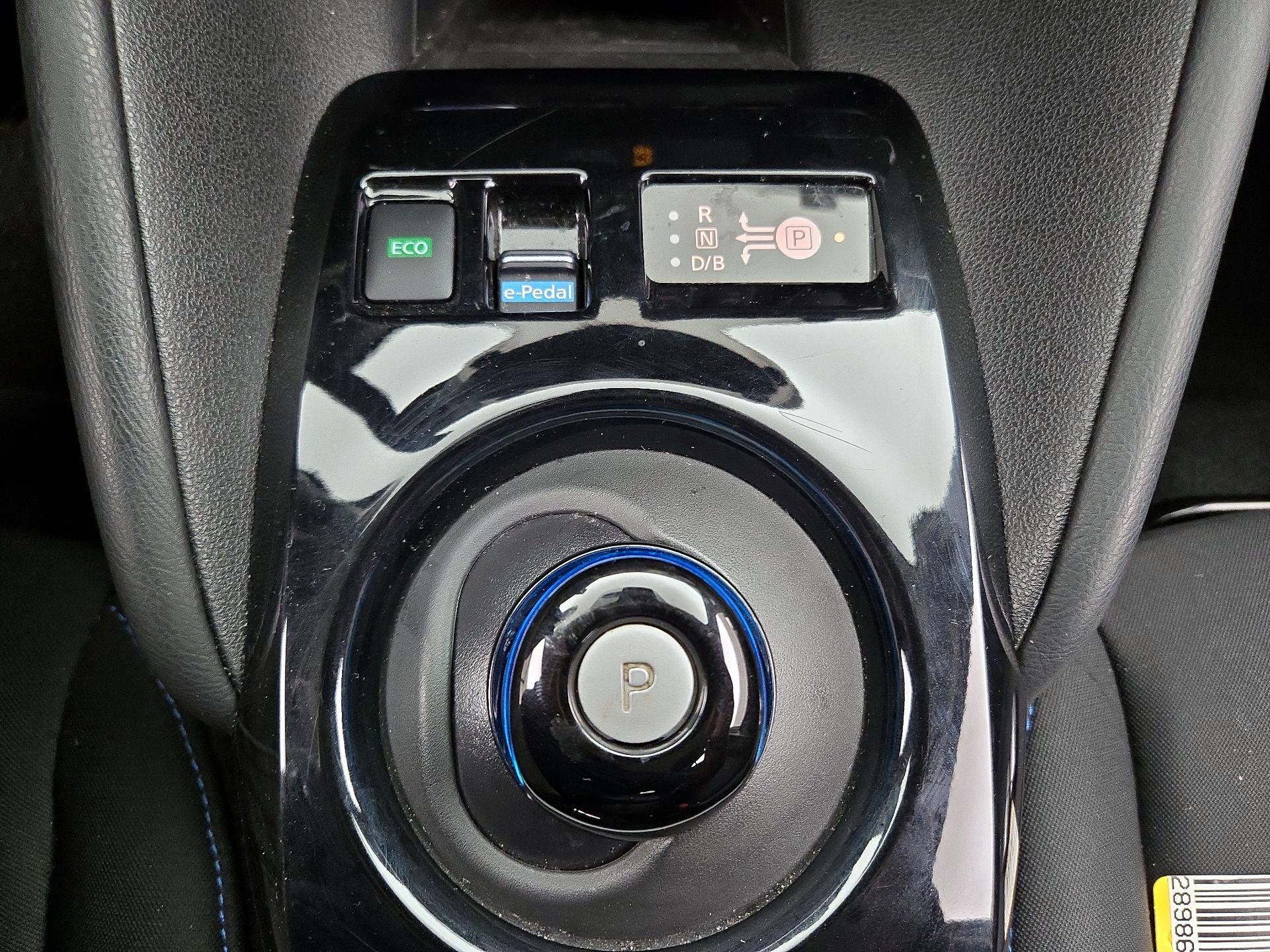 Thumbnail: 2023 Nissan Leaf - 18