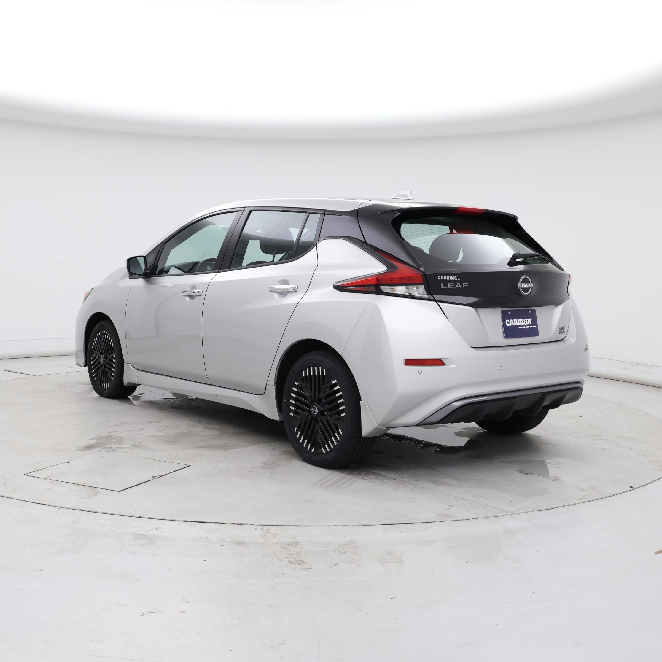 Thumbnail: 2023 Nissan Leaf - 2