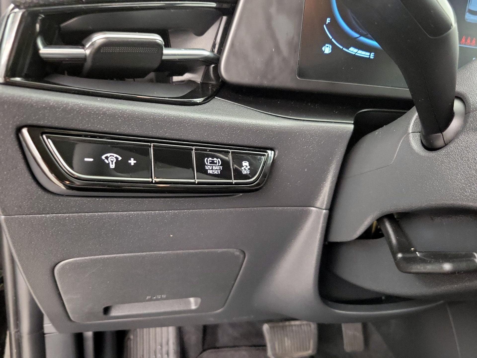 Thumbnail: 2025 Kia Niro - 13
