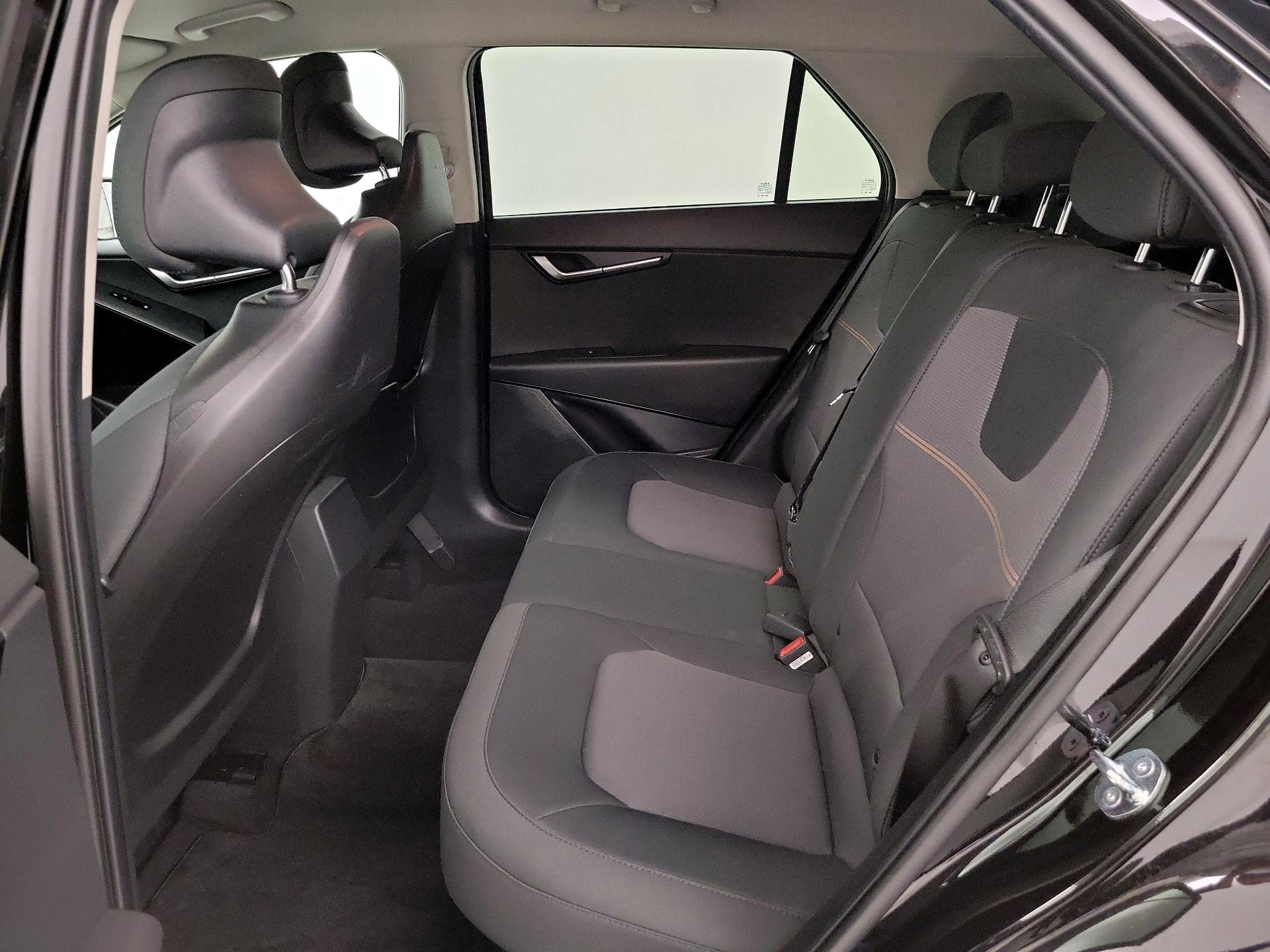 Thumbnail: 2025 Kia Niro - 19