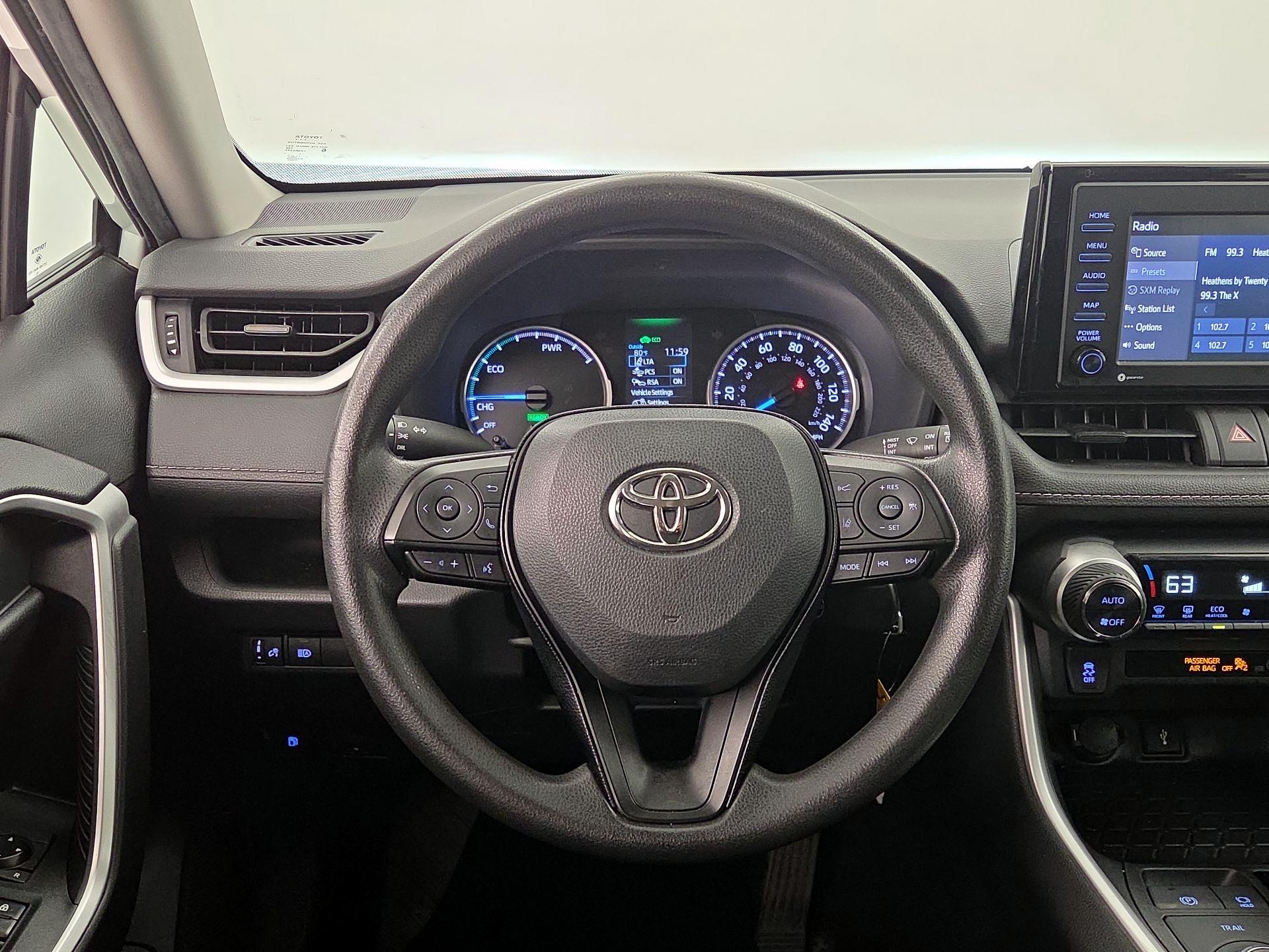 Thumbnail: 2020 Toyota RAV4 - 10