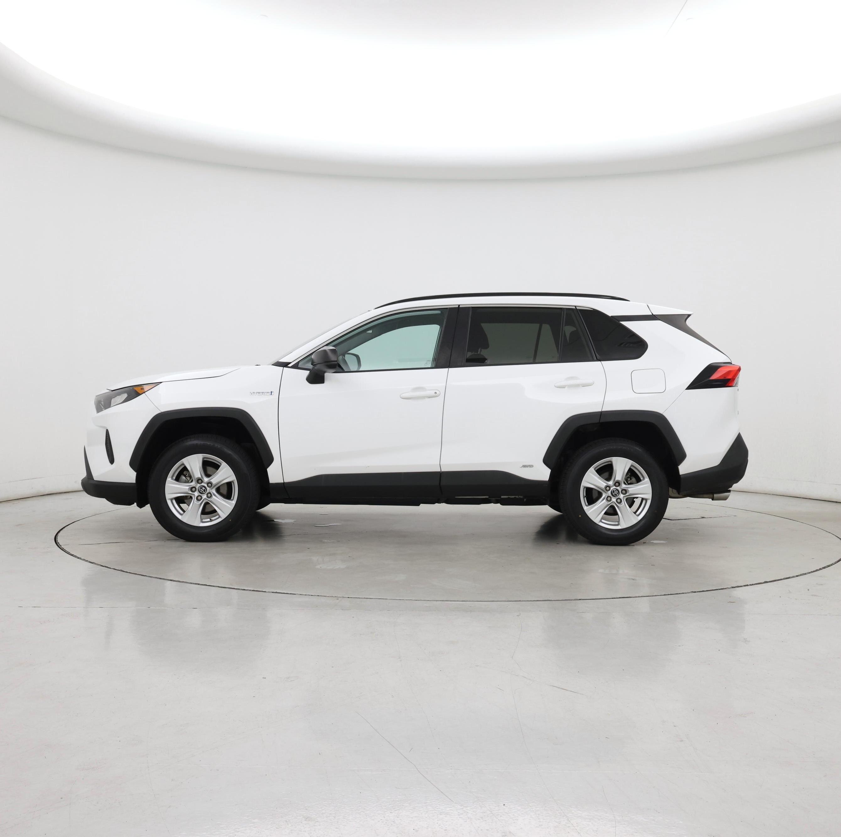 Thumbnail: 2020 Toyota RAV4 - 3
