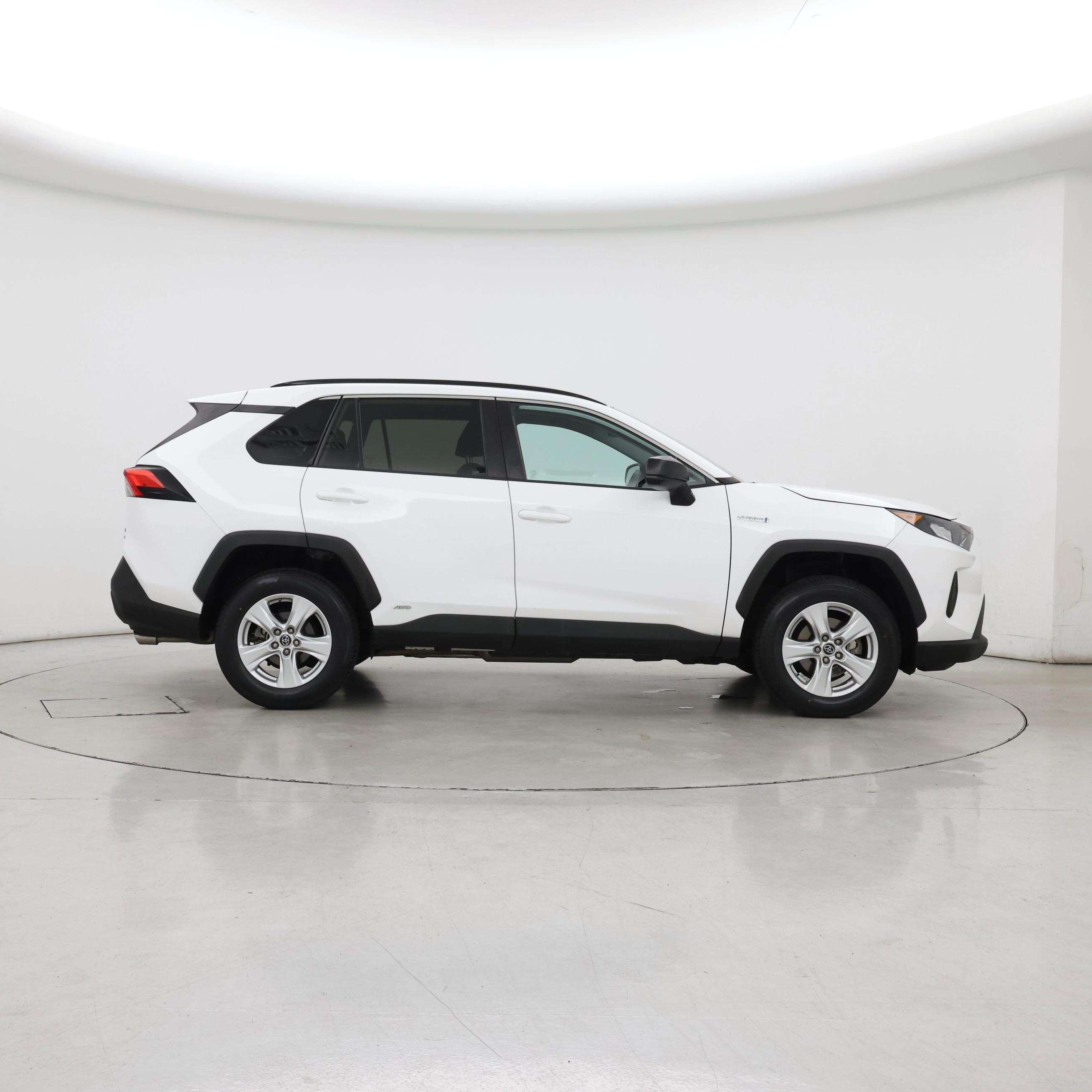 Thumbnail: 2020 Toyota RAV4 - 7