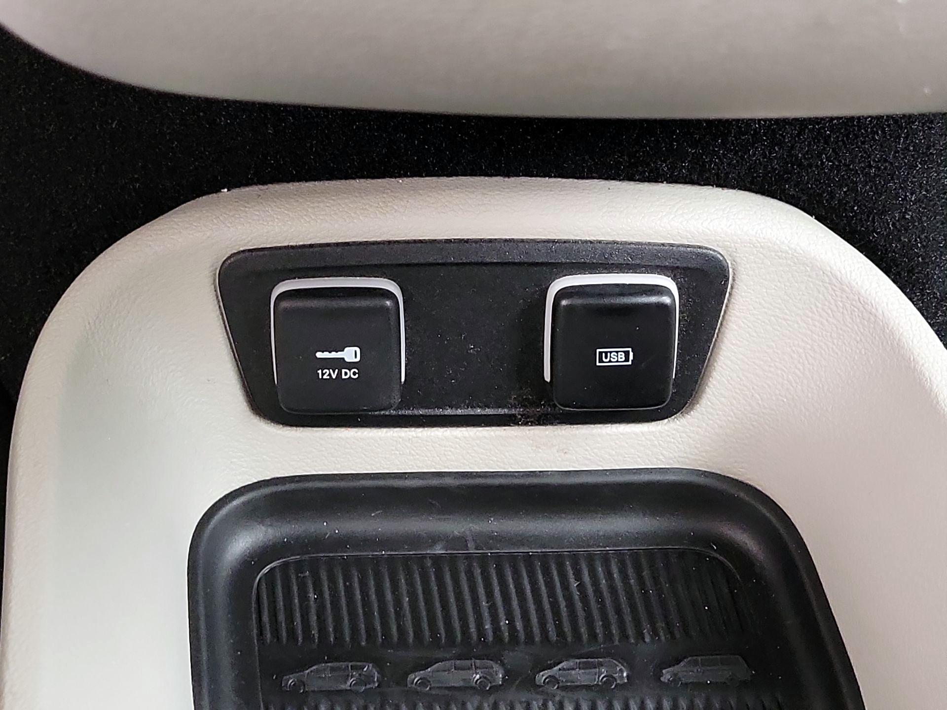 Thumbnail: 2020 Chrysler Pacifica - 18