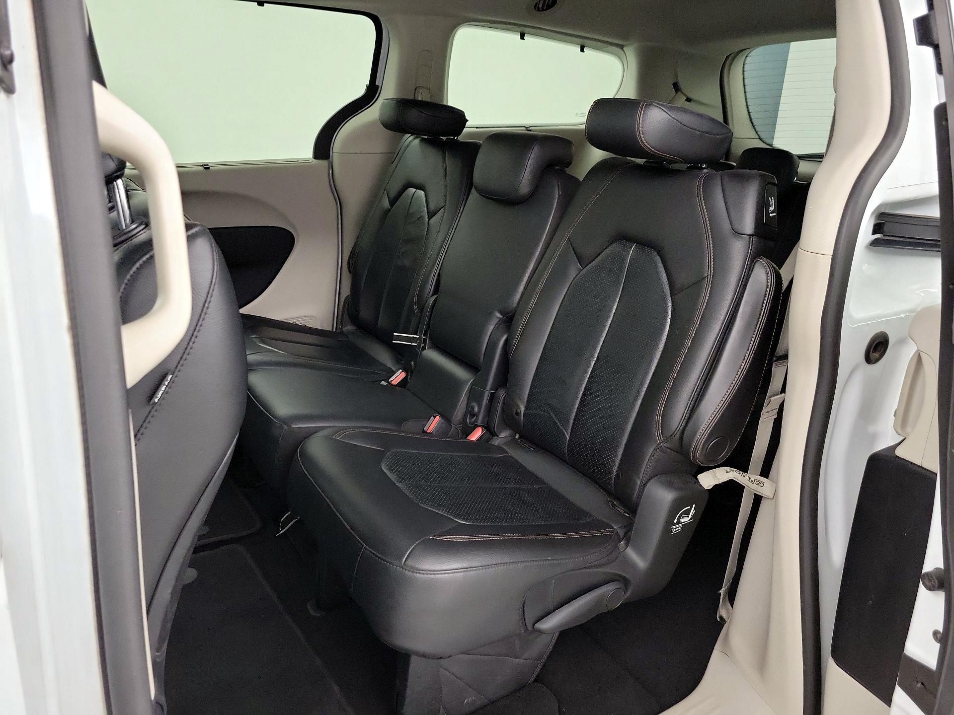Thumbnail: 2020 Chrysler Pacifica - 19