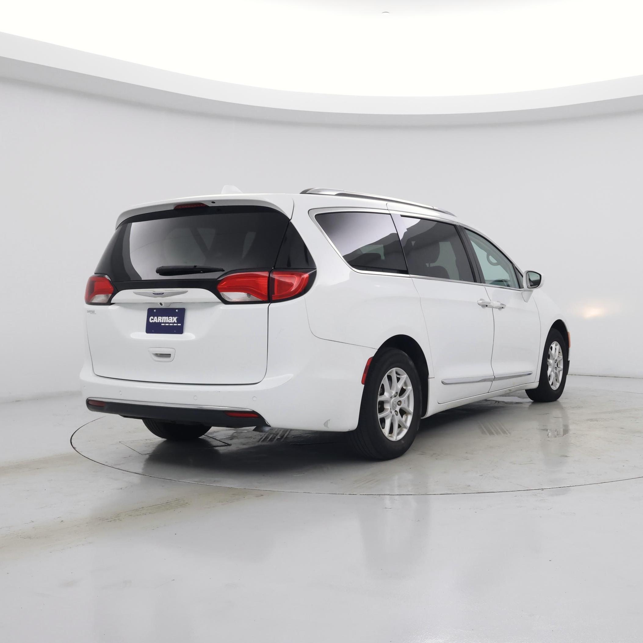 Thumbnail: 2020 Chrysler Pacifica - 8