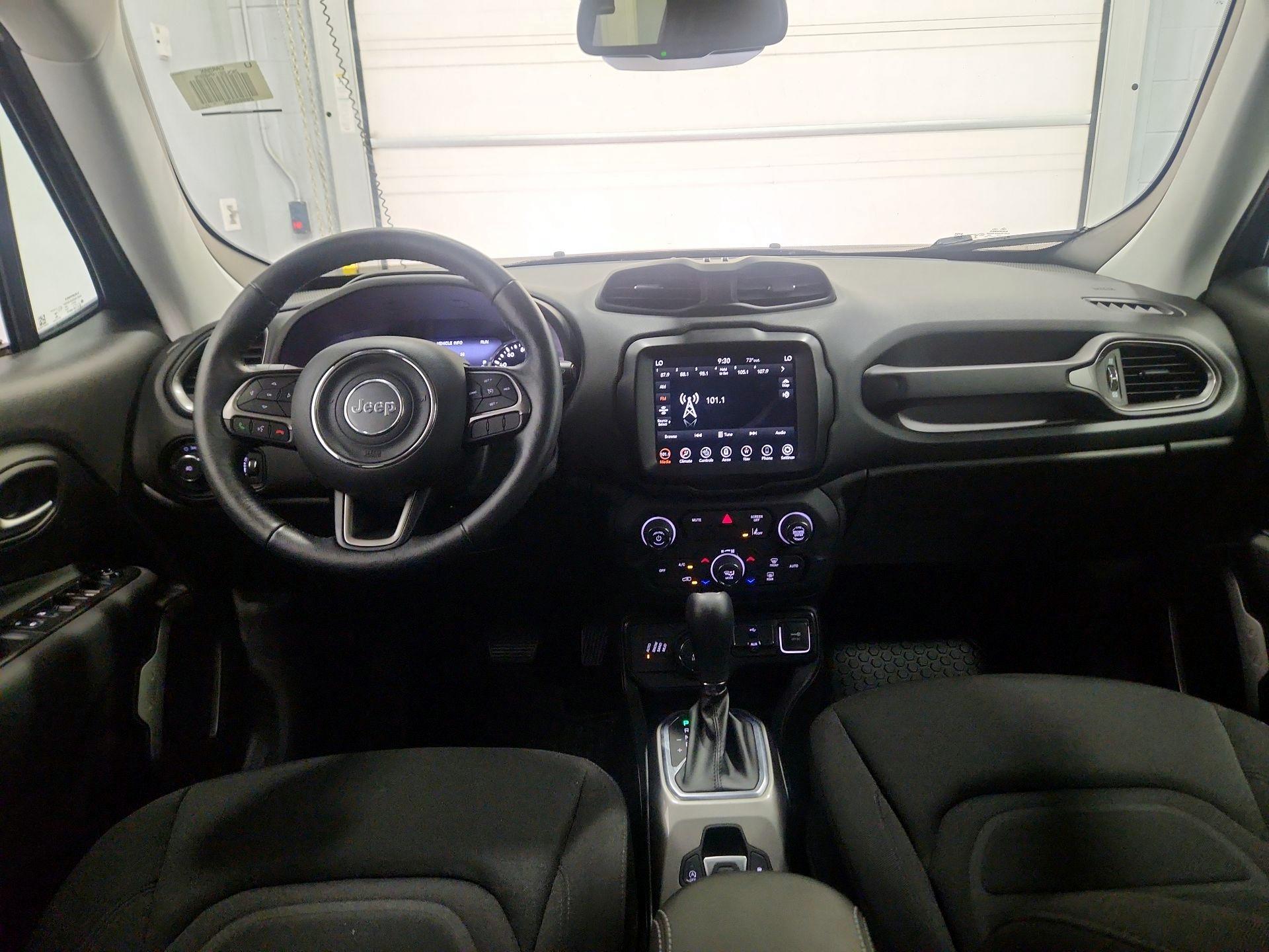 Thumbnail: 2022 Jeep Renegade - 9