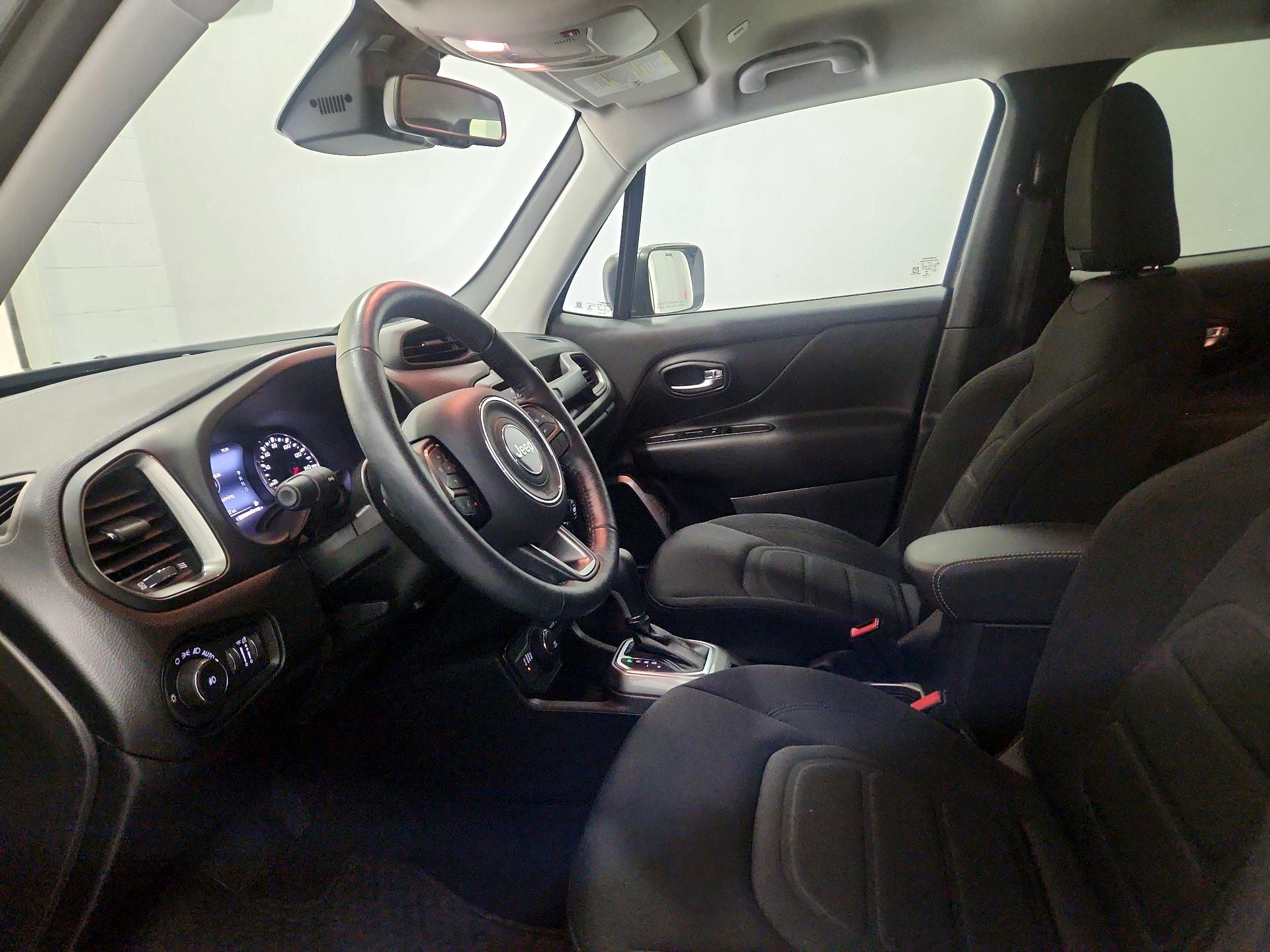 Thumbnail: 2022 Jeep Renegade - 11