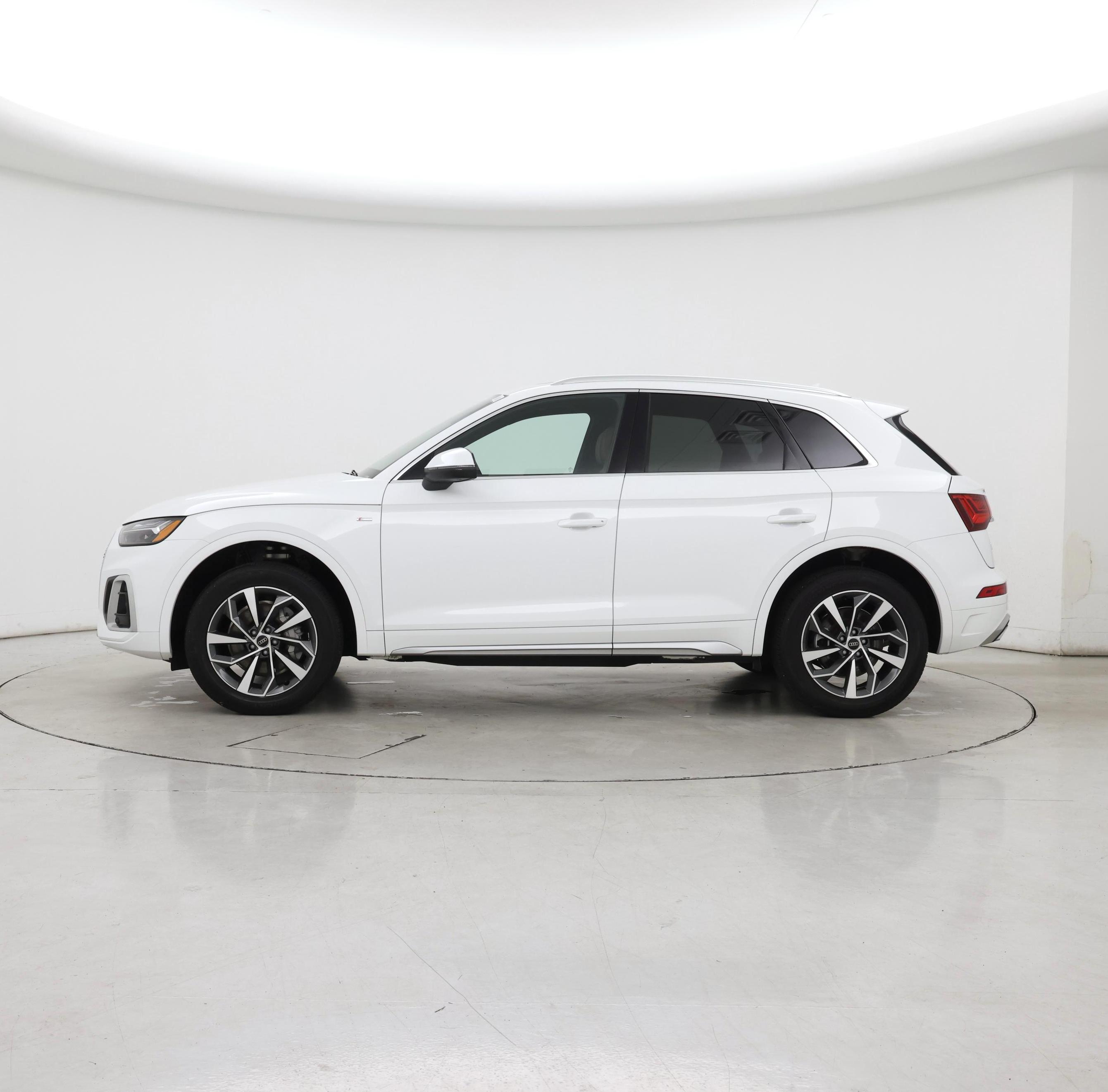 Thumbnail: 2024 Audi Q5 - 3