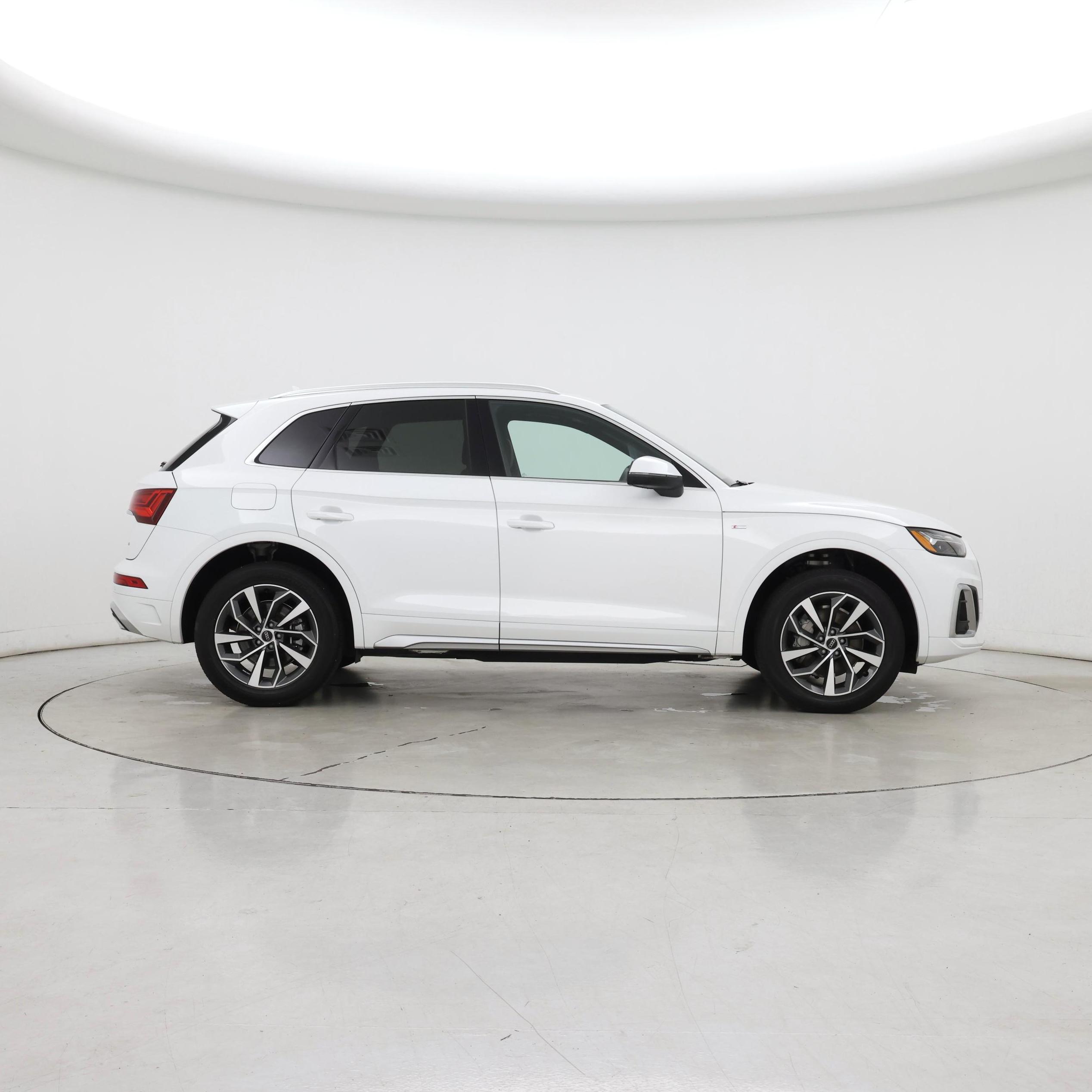 Thumbnail: 2024 Audi Q5 - 7