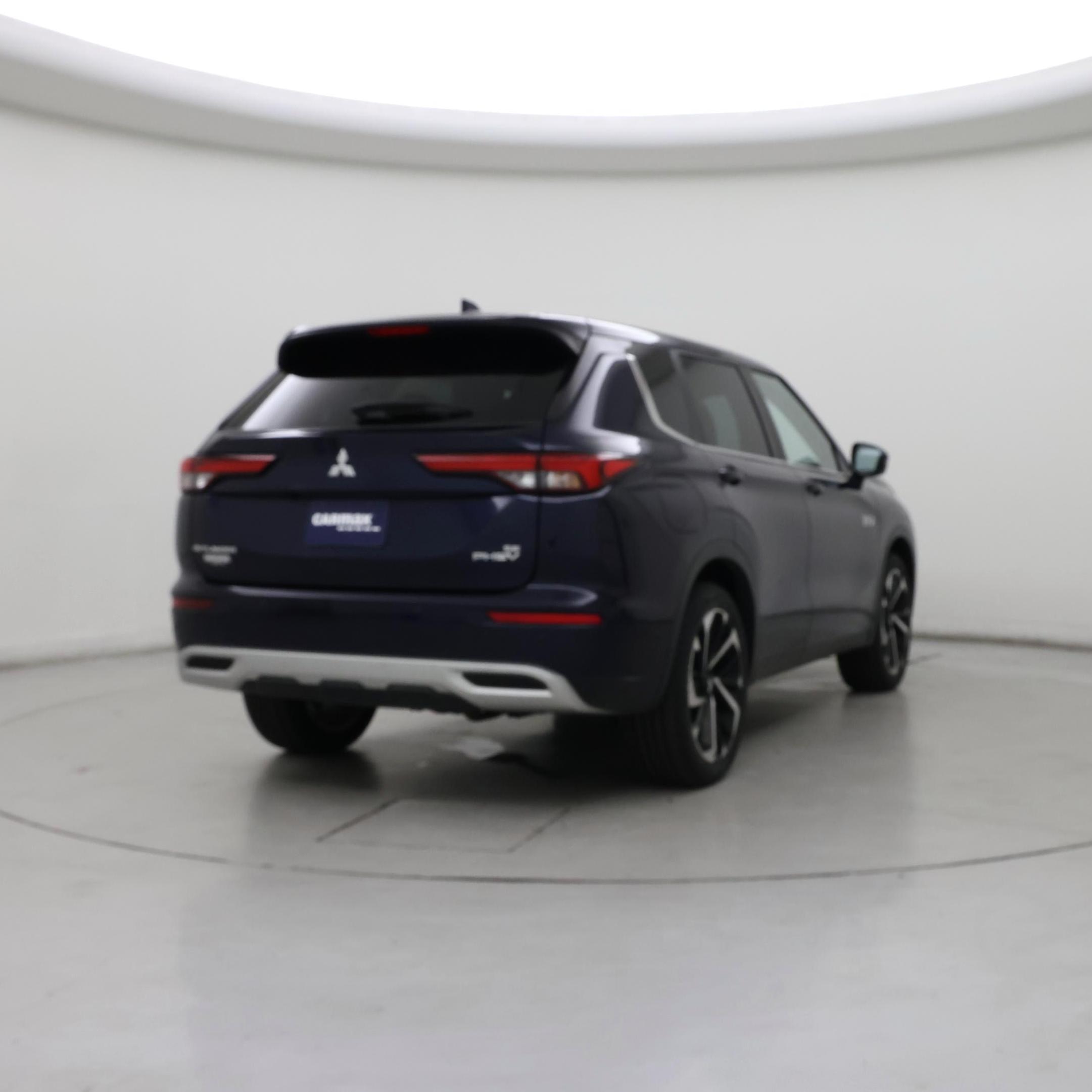 Thumbnail: 2023 Mitsubishi Outlander - 8