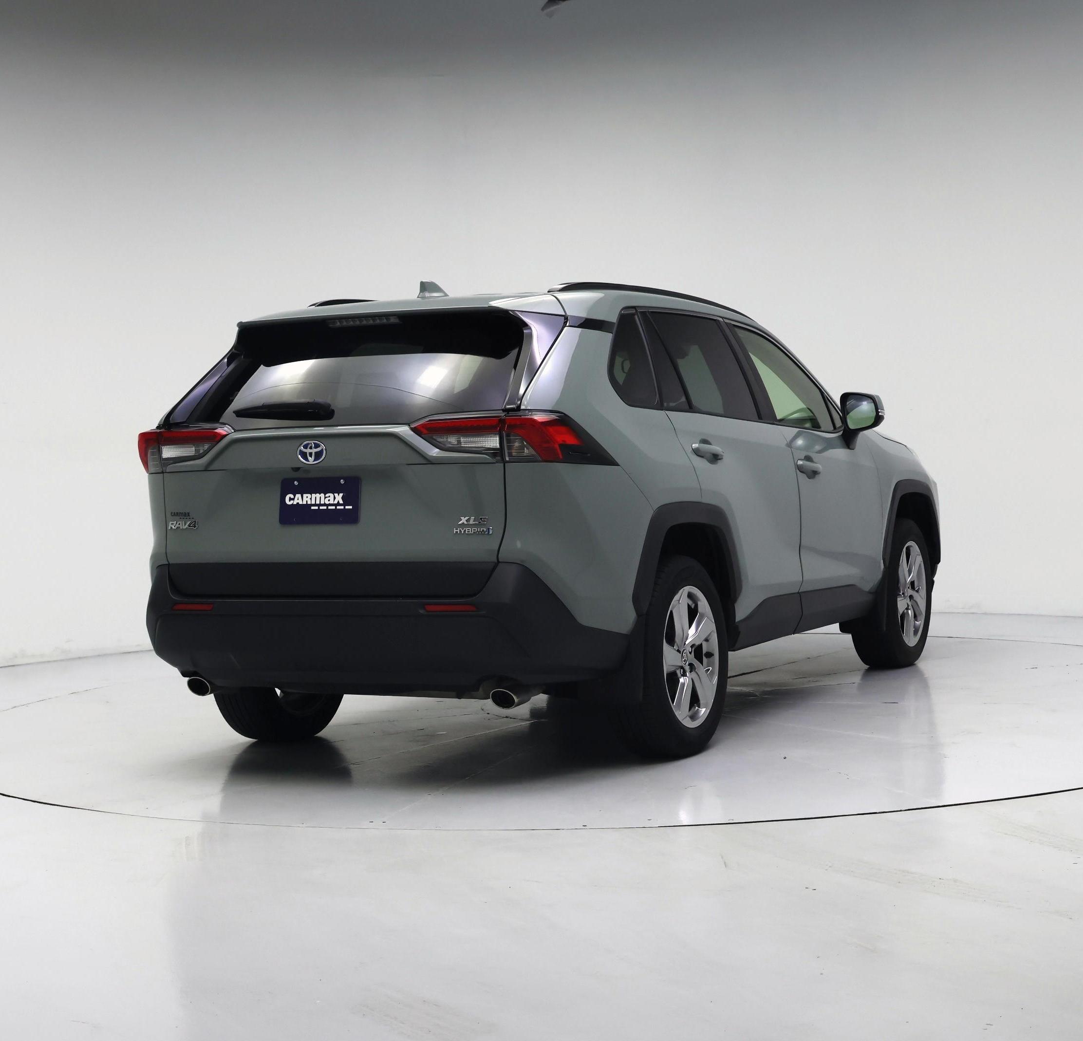 Thumbnail: 2021 Toyota RAV4 - 8