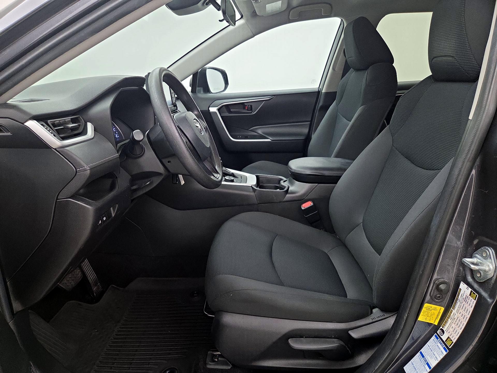 Thumbnail: 2021 Toyota RAV4 - 11