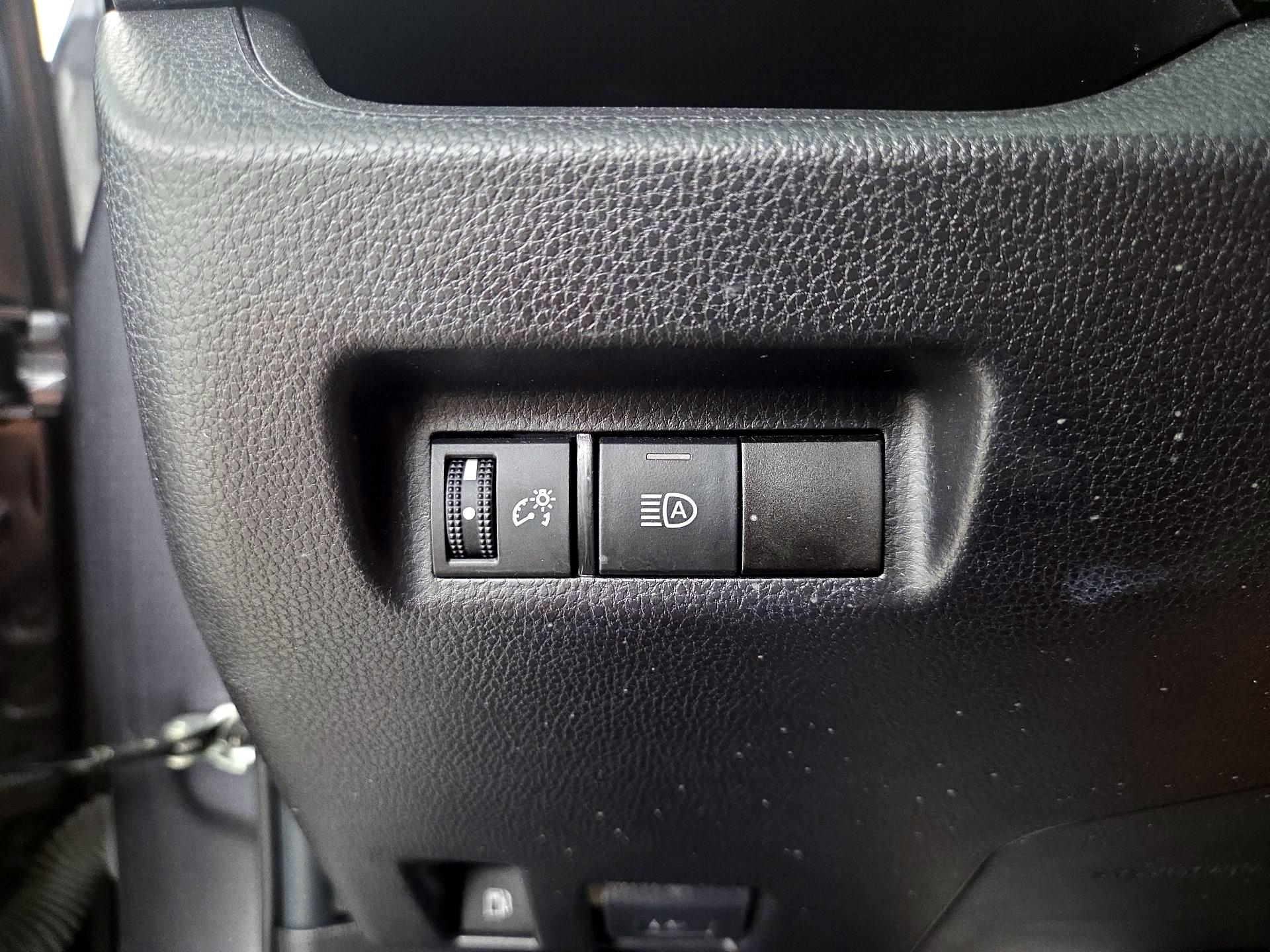 Thumbnail: 2021 Toyota RAV4 - 13