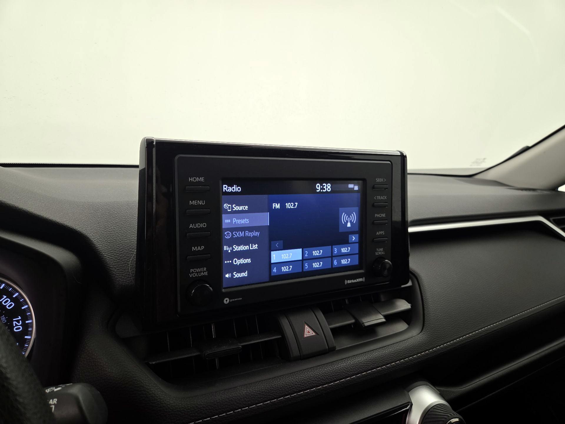 Thumbnail: 2021 Toyota RAV4 - 15