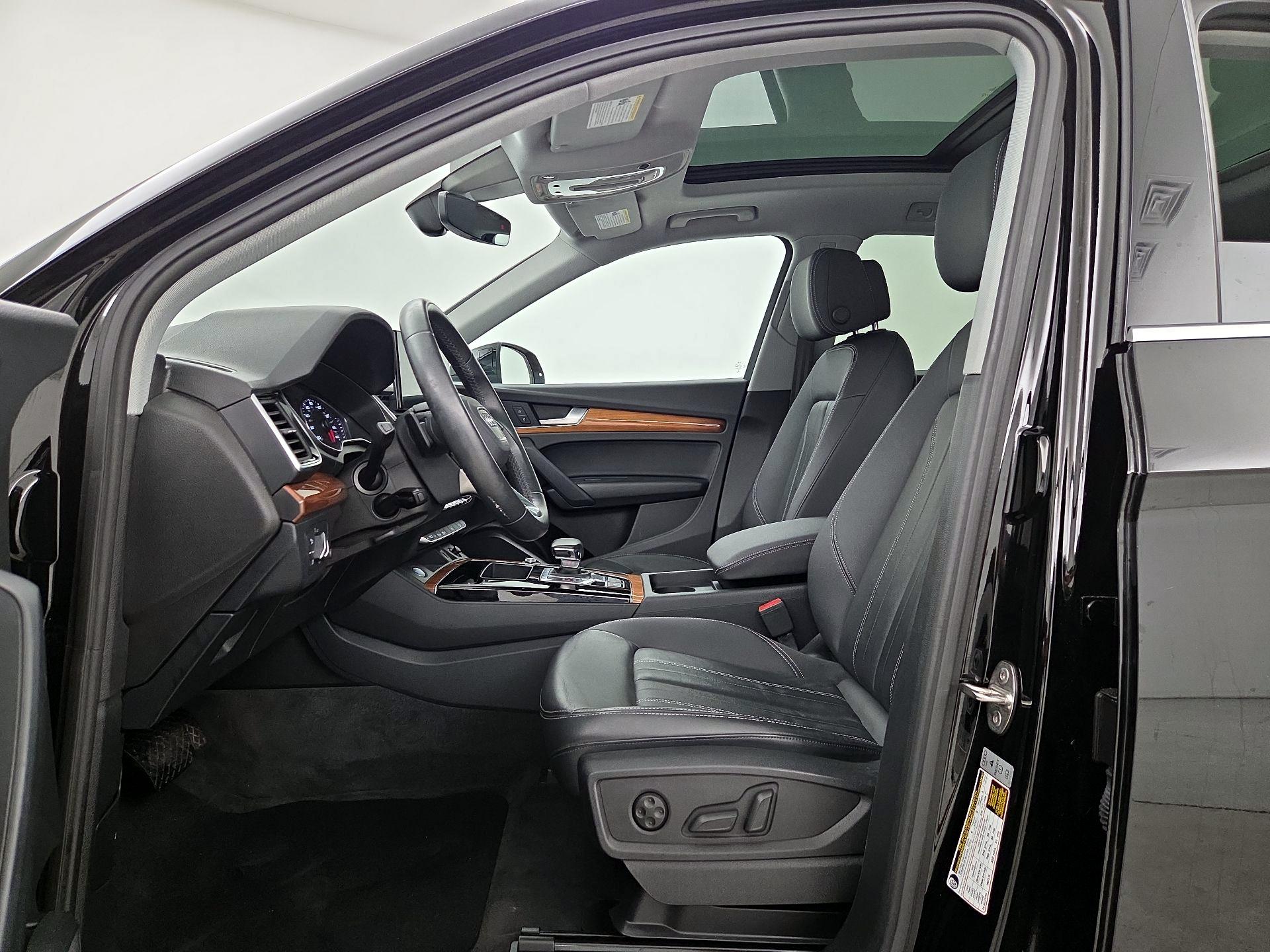 Thumbnail: 2023 Audi Q5 - 11