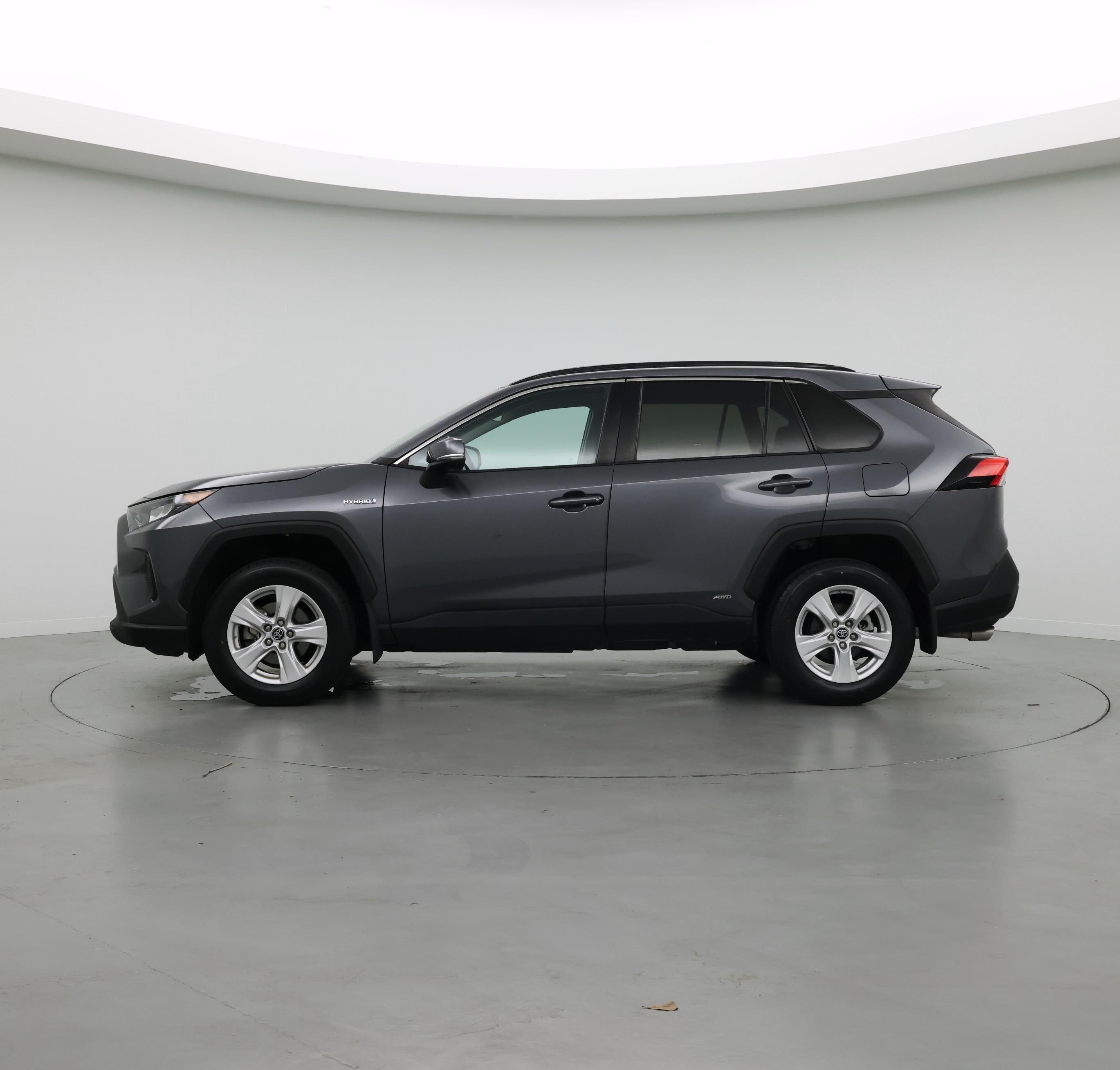 Thumbnail: 2021 Toyota RAV4 - 3