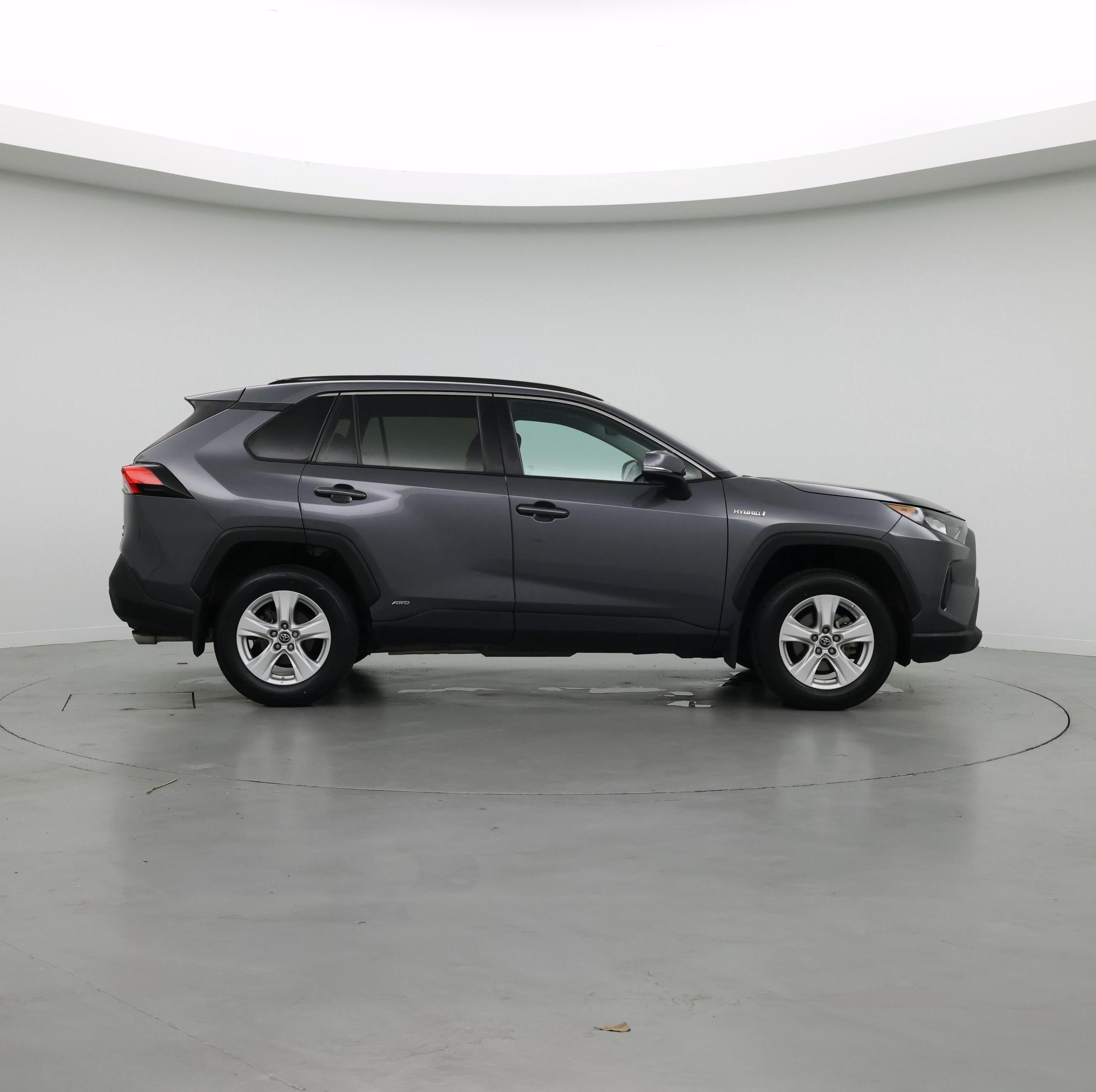 Thumbnail: 2021 Toyota RAV4 - 7