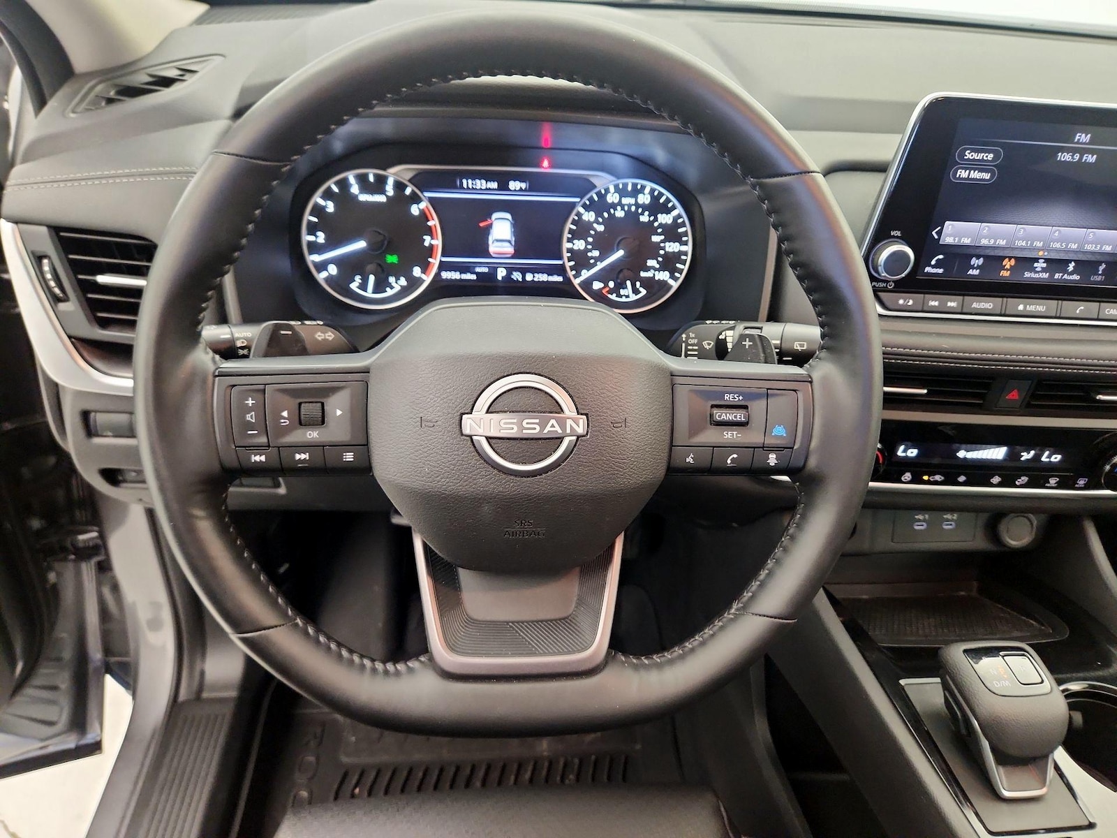 2025 Nissan Rogue SV - Photo 11