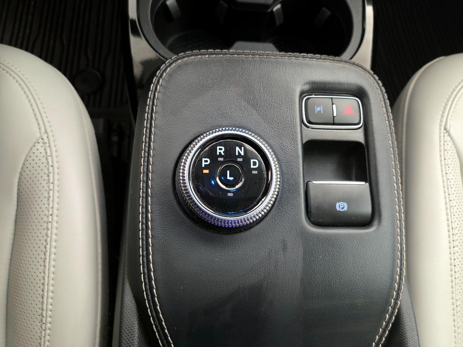 2022 Ford Mustang Mach-E Premium RWD - Photo 19