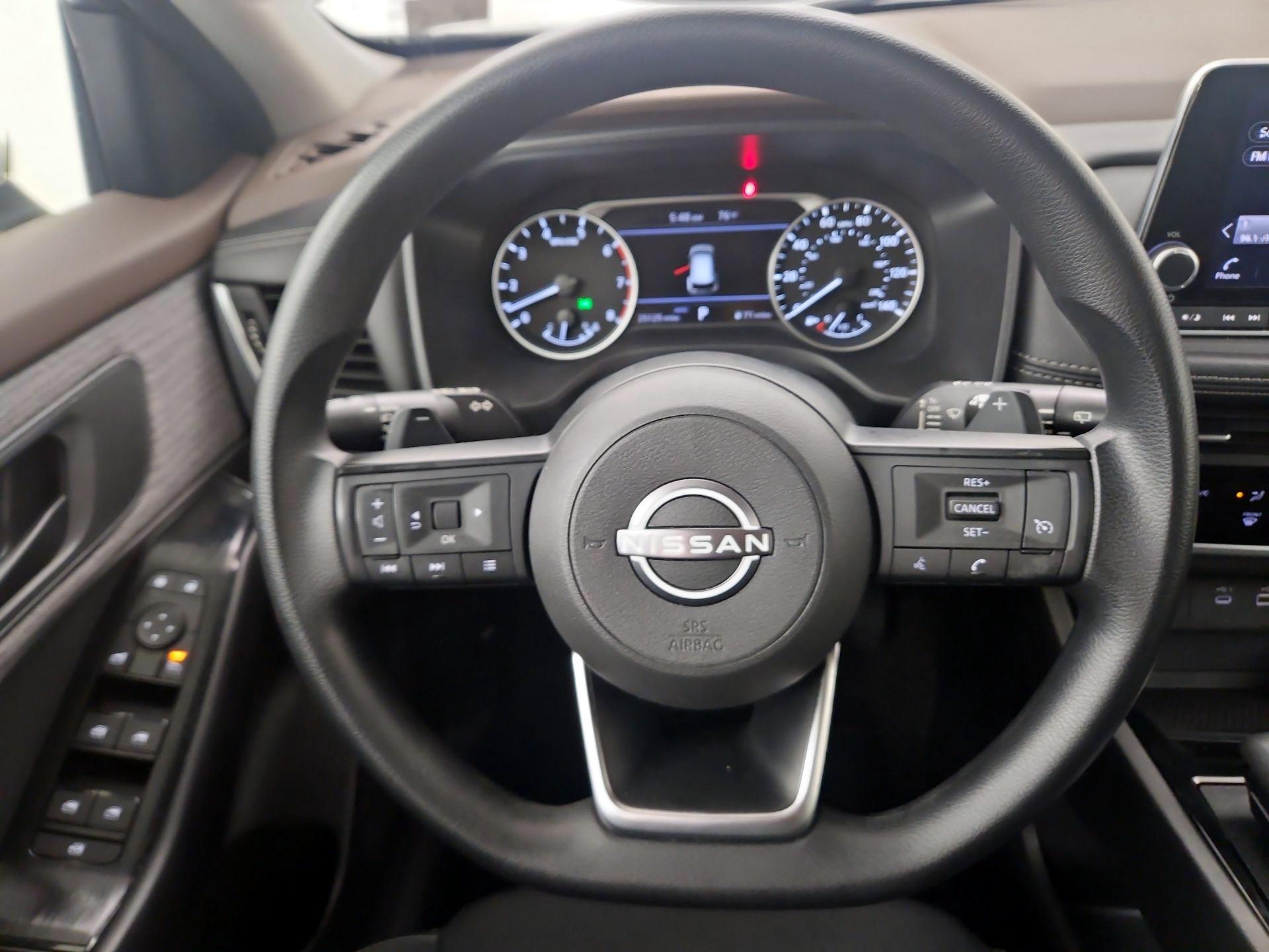 Thumbnail: 2023 Nissan Rogue - 10
